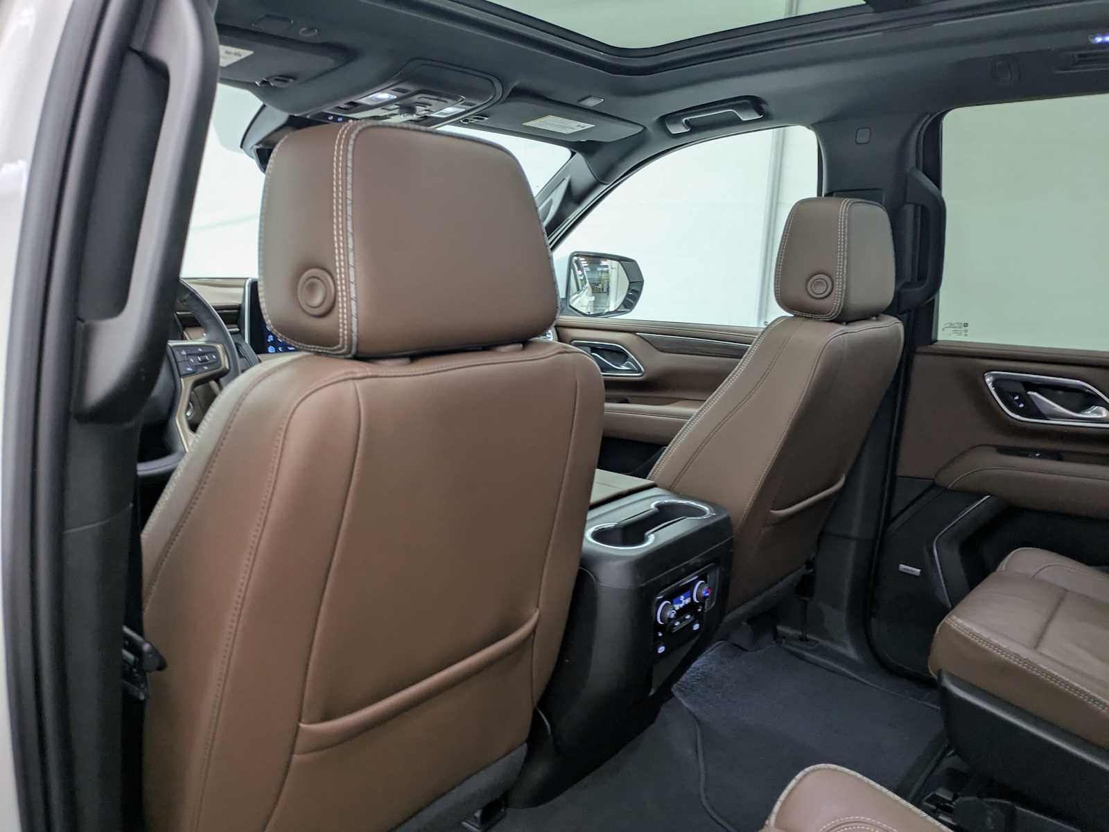 Thumbnail: 2023 Chevrolet Tahoe - 18