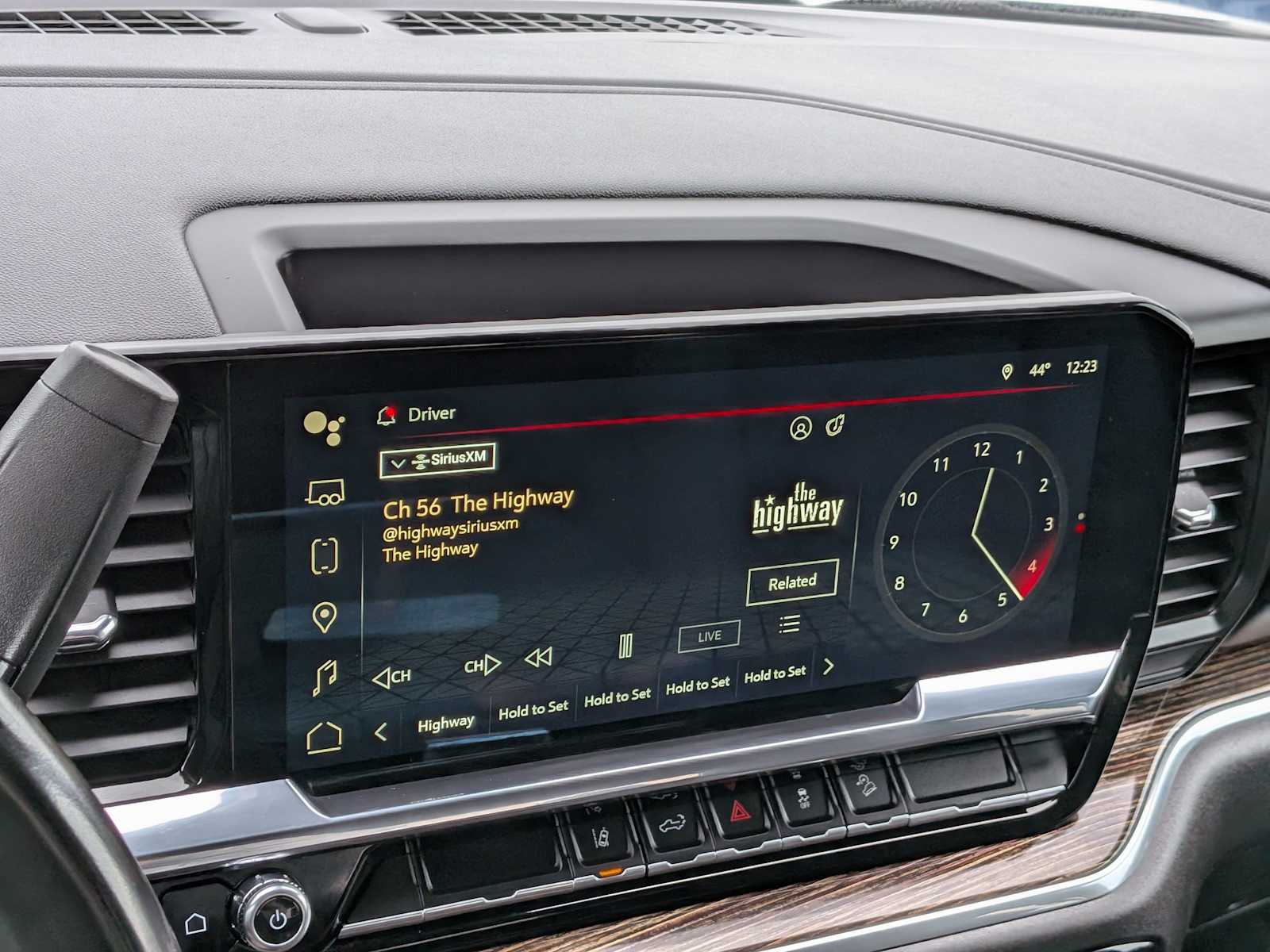 Thumbnail: 2024 GMC Sierra 3500 - 30