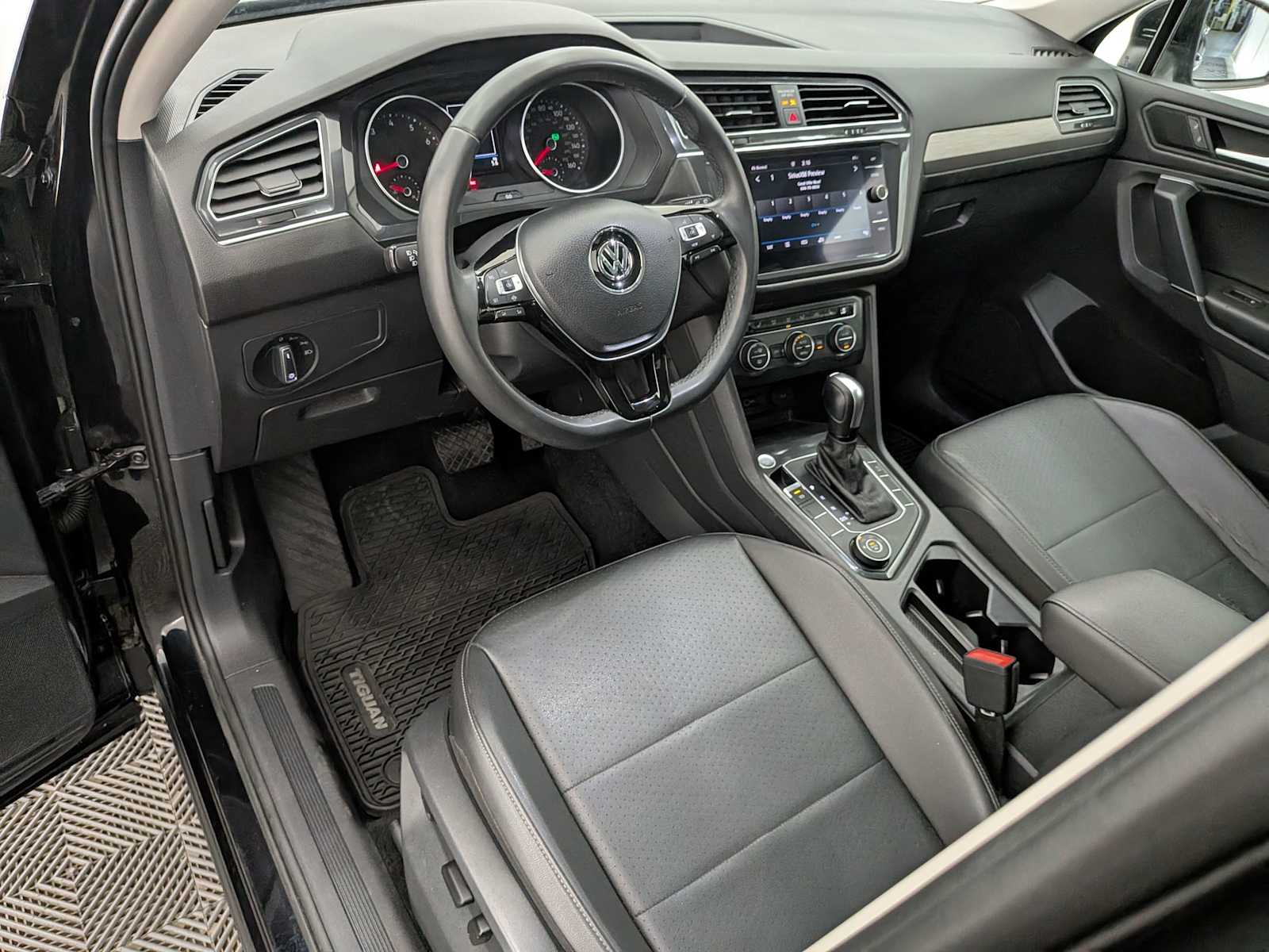 Thumbnail: 2020 Volkswagen Tiguan - 2