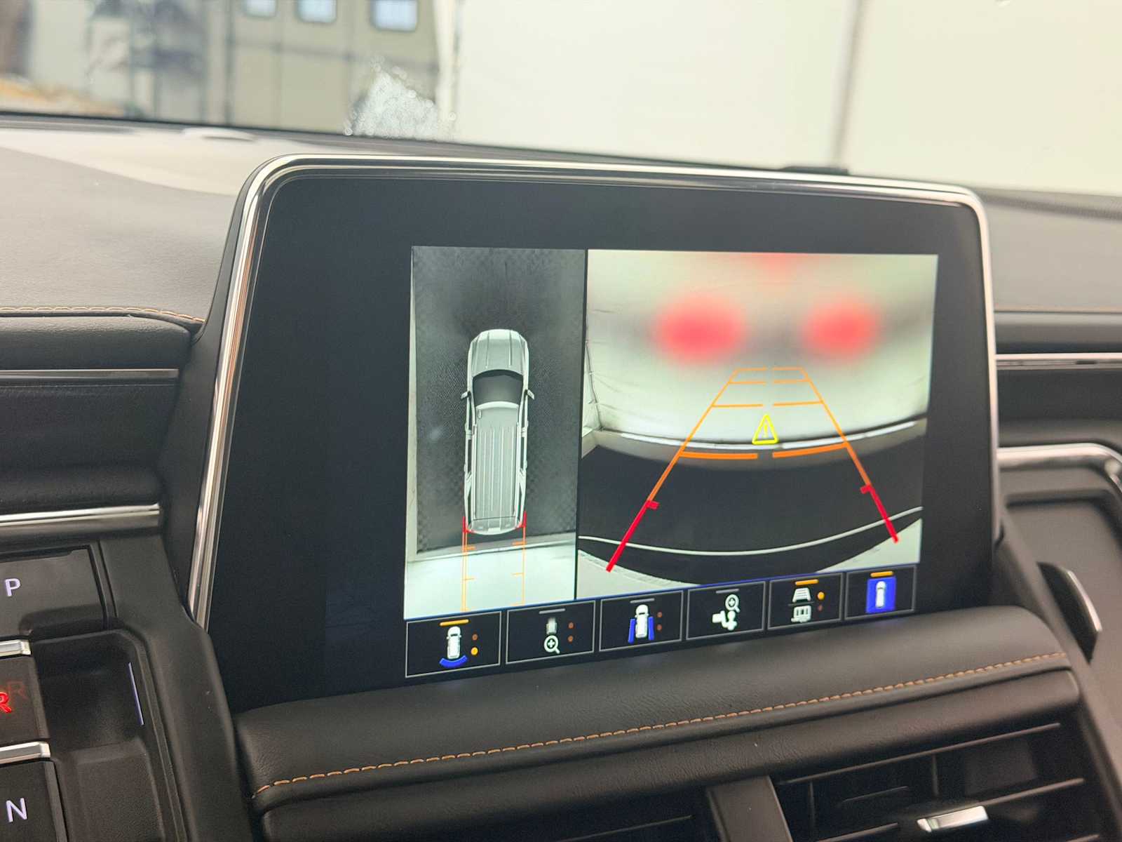 Thumbnail: 2024 GMC Yukon - 31