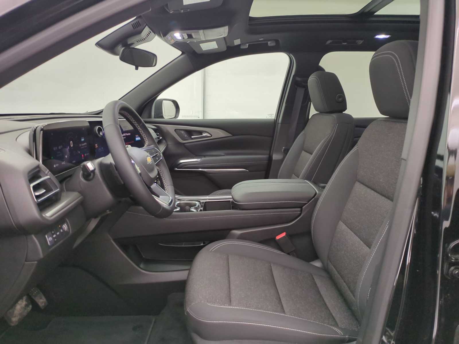 Thumbnail: 2026 Chevrolet Traverse - 15