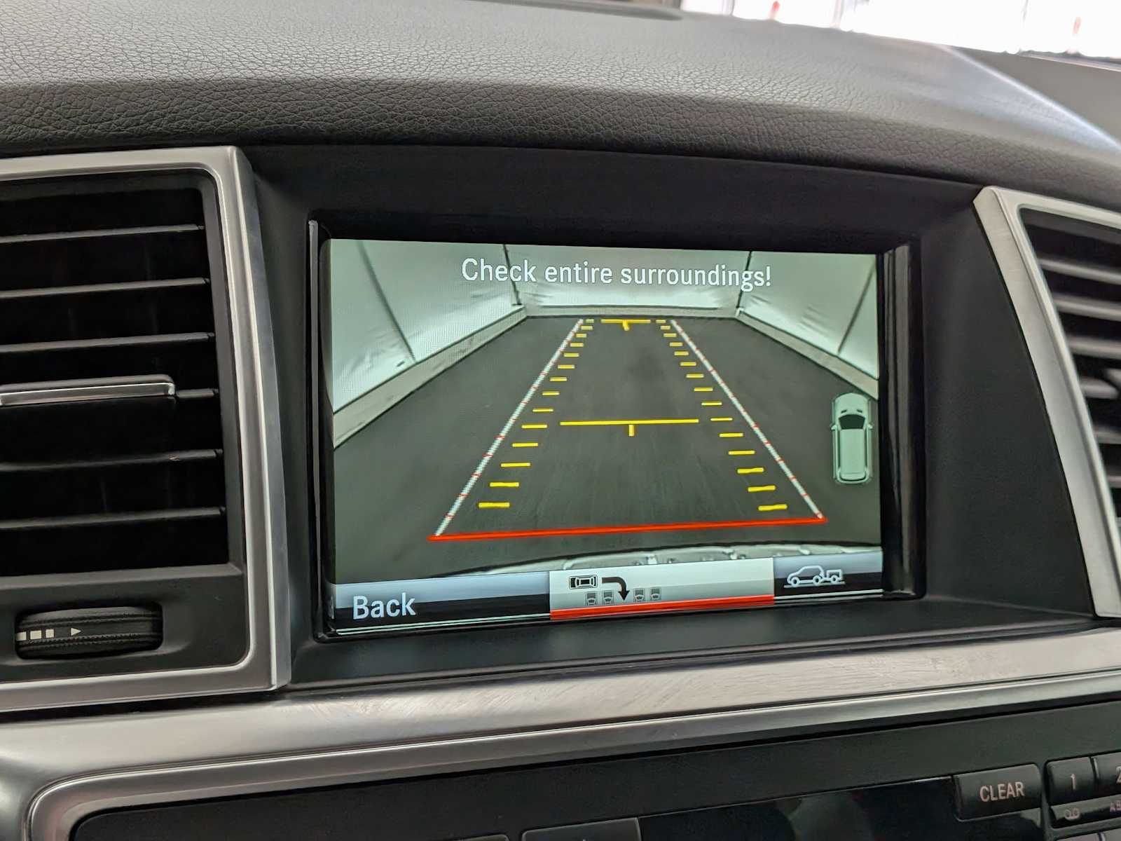 Thumbnail: 2015 Mercedes-Benz M-Class - 30