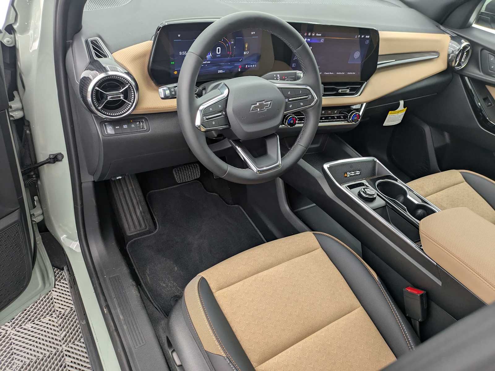 Thumbnail: 2026 Chevrolet Equinox - 2