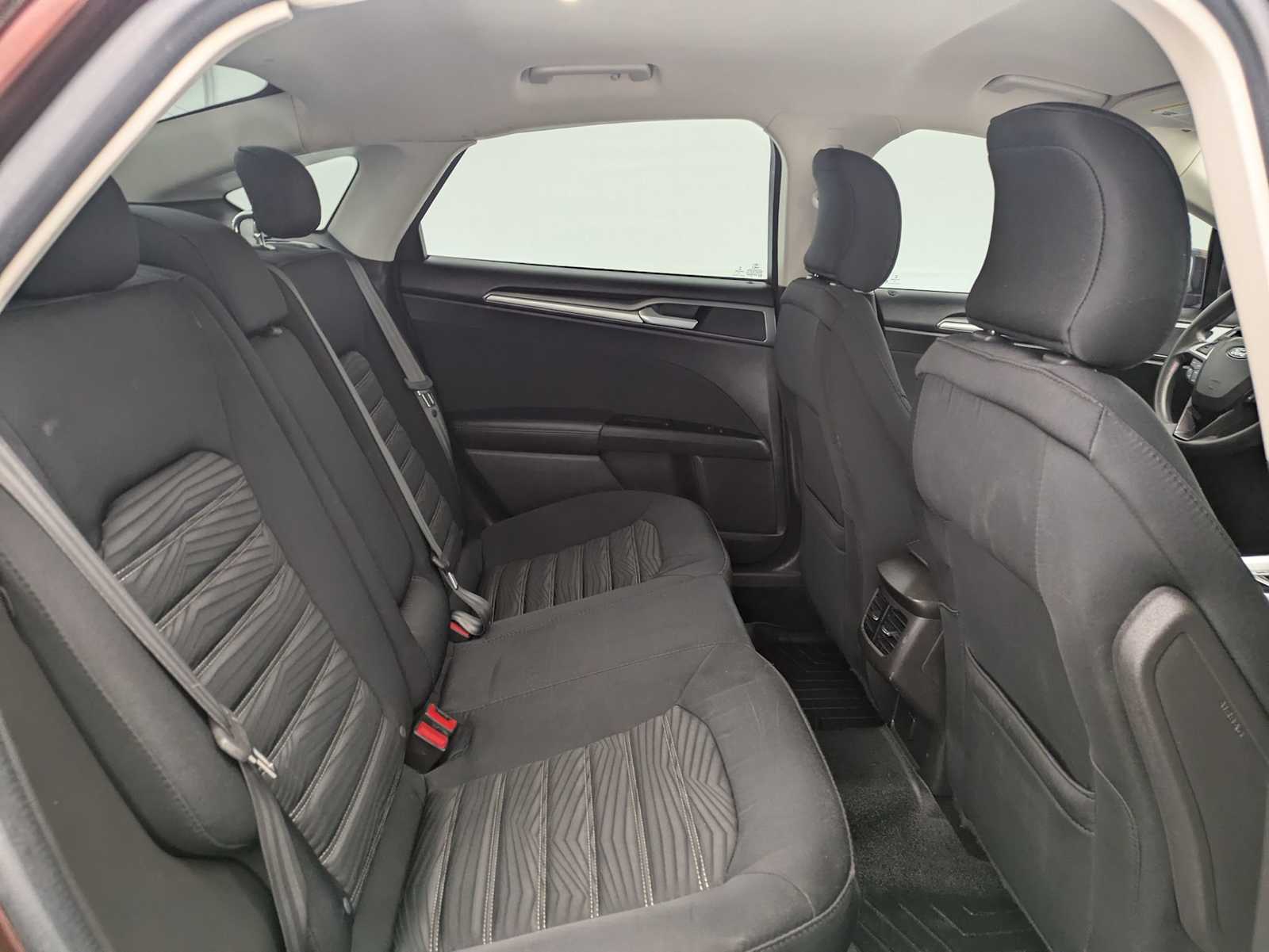 Thumbnail: 2016 Ford Fusion - 21