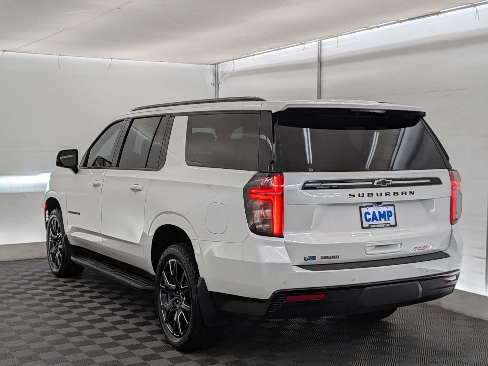 2023 Chevrolet Suburban RST photo 4