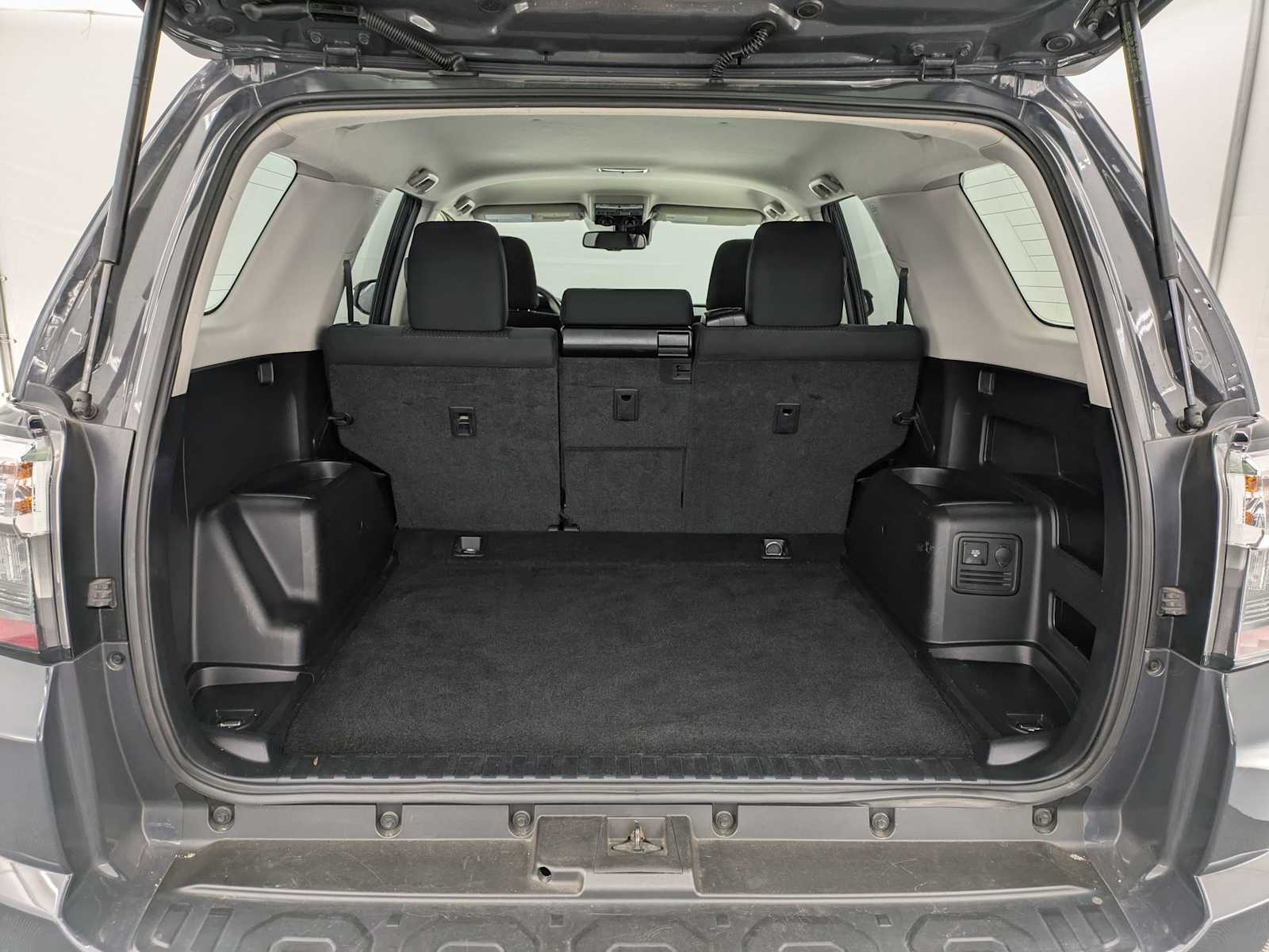 Thumbnail: 2024 Toyota 4Runner - 32