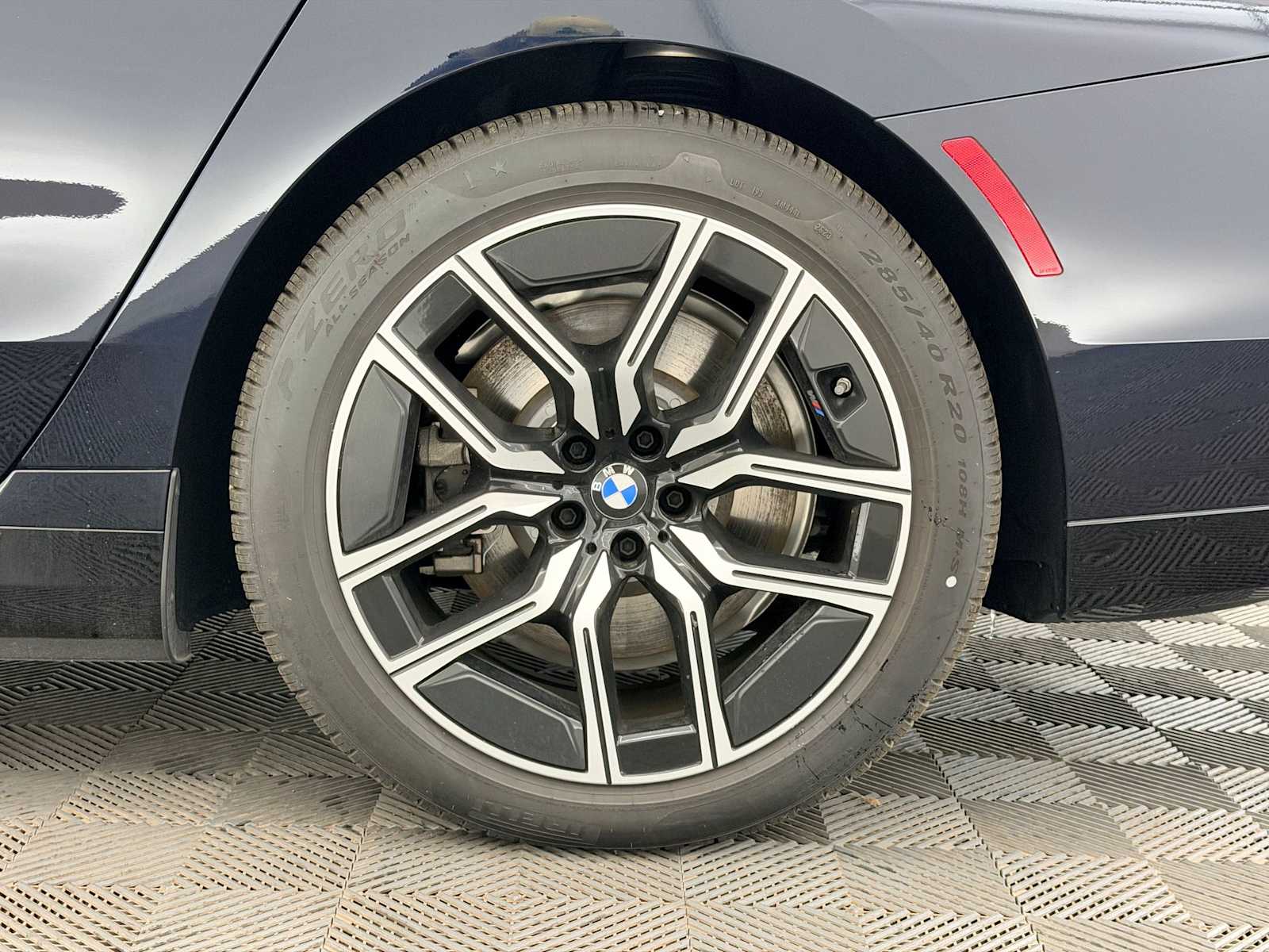 Thumbnail: 2024 BMW i7 - 13