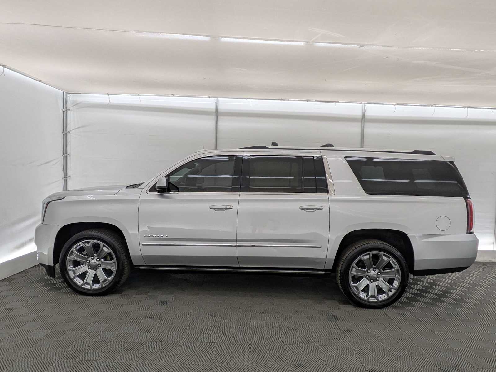 2015 GMC Yukon XL Denali 3