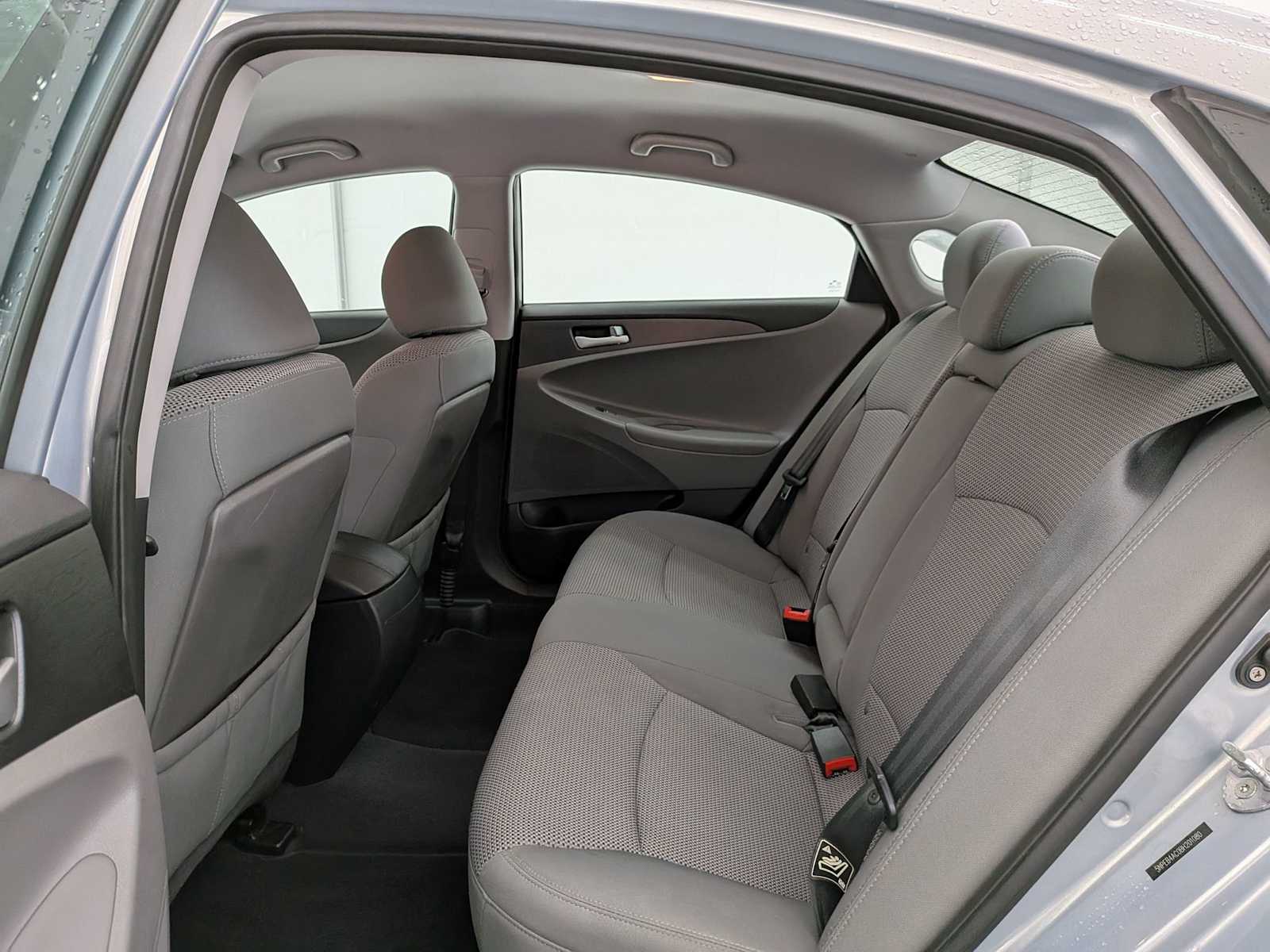 Thumbnail: 2011 Hyundai Sonata - 19