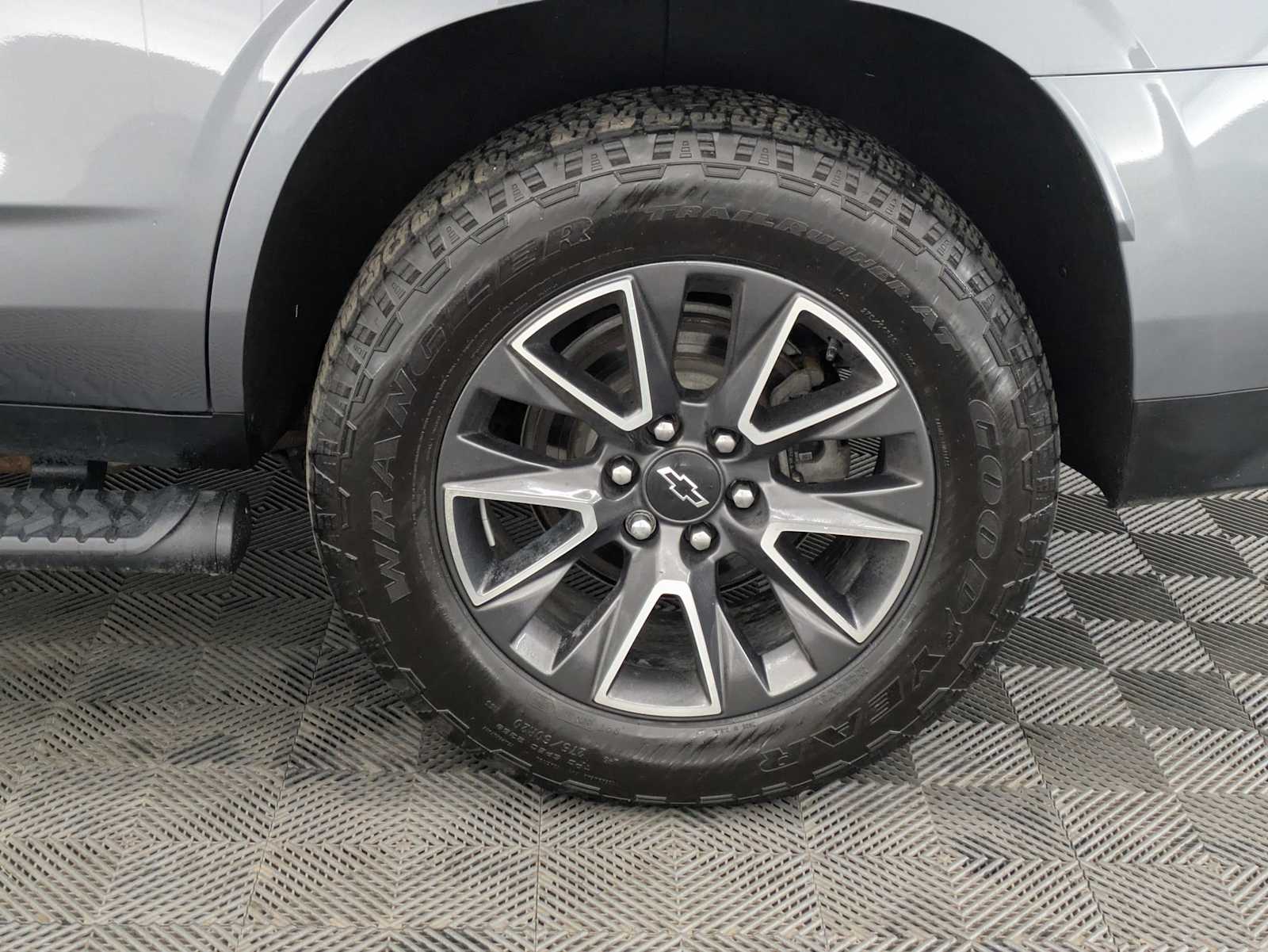 Thumbnail: 2022 Chevrolet Tahoe - 13