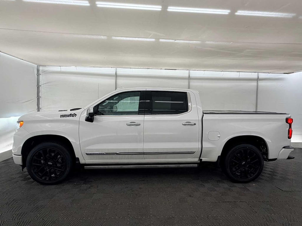 Used 2024 Chevrolet Silverado 1500 High Country Truck Crew Cab