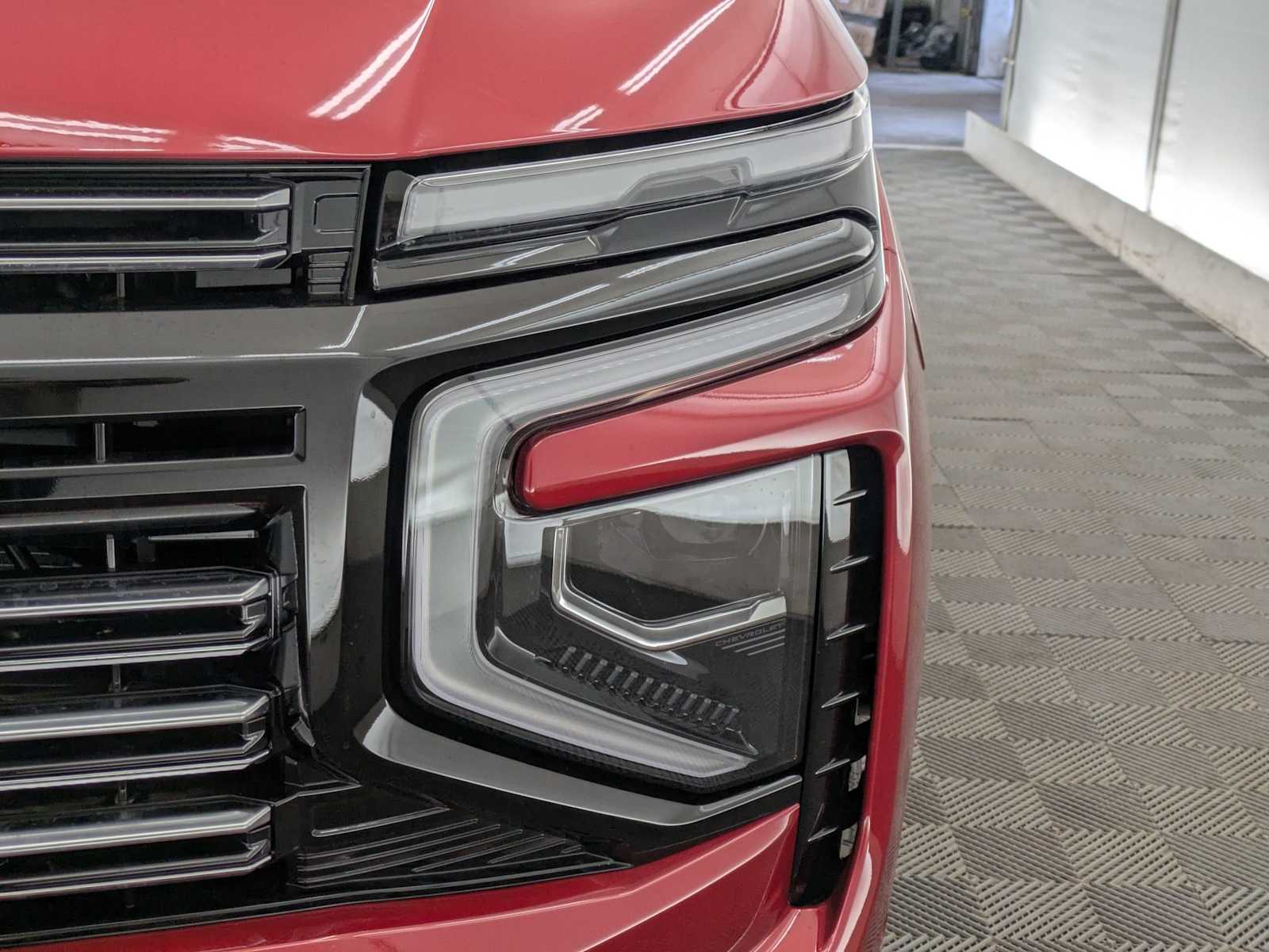 2025 Chevrolet Suburban High Country 10