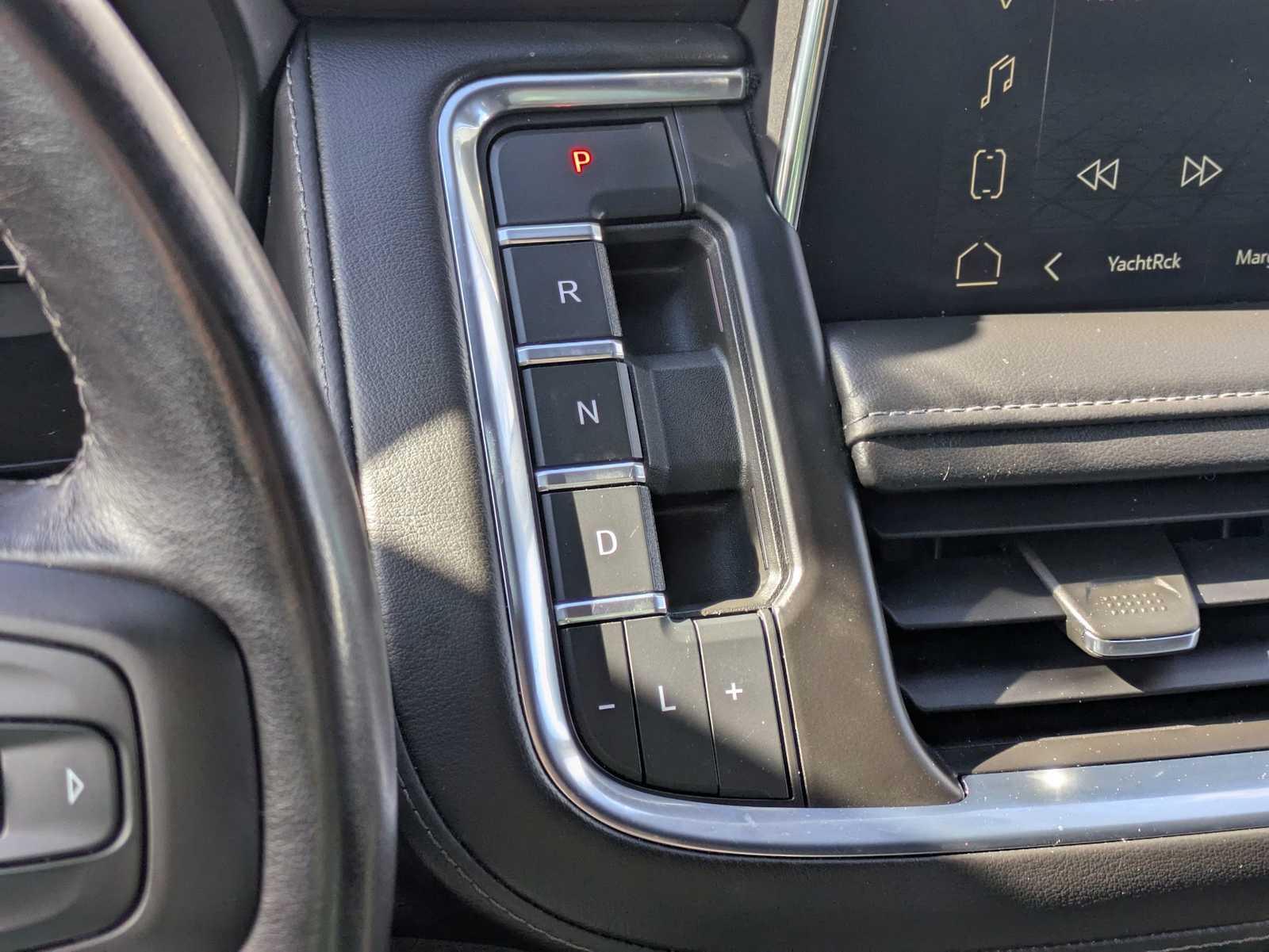 Thumbnail: 2023 GMC Yukon - 32