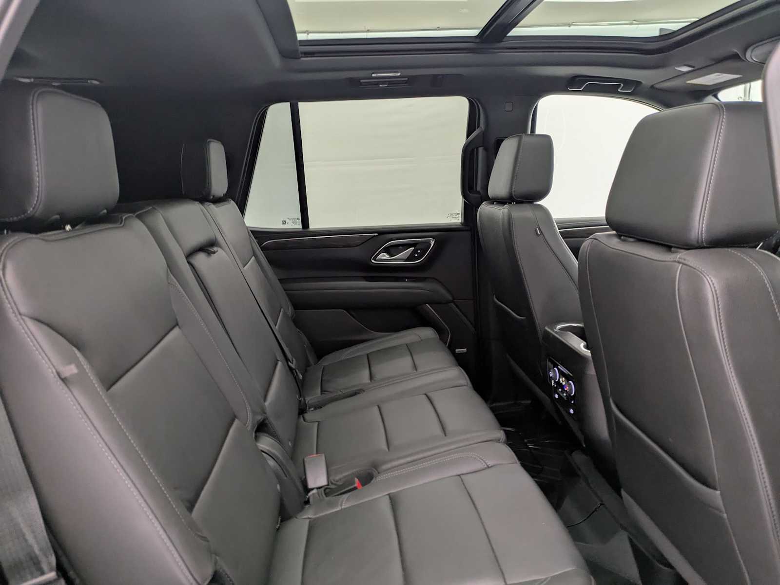 Thumbnail: 2022 Chevrolet Tahoe - 21