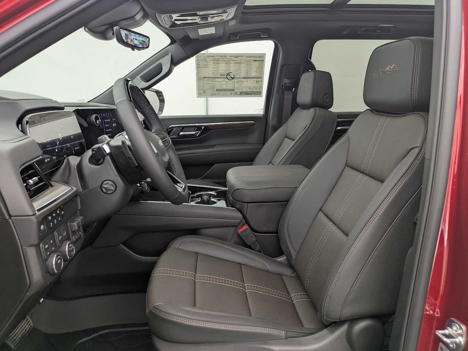 Thumbnail: 2026 Chevrolet Suburban - 17
