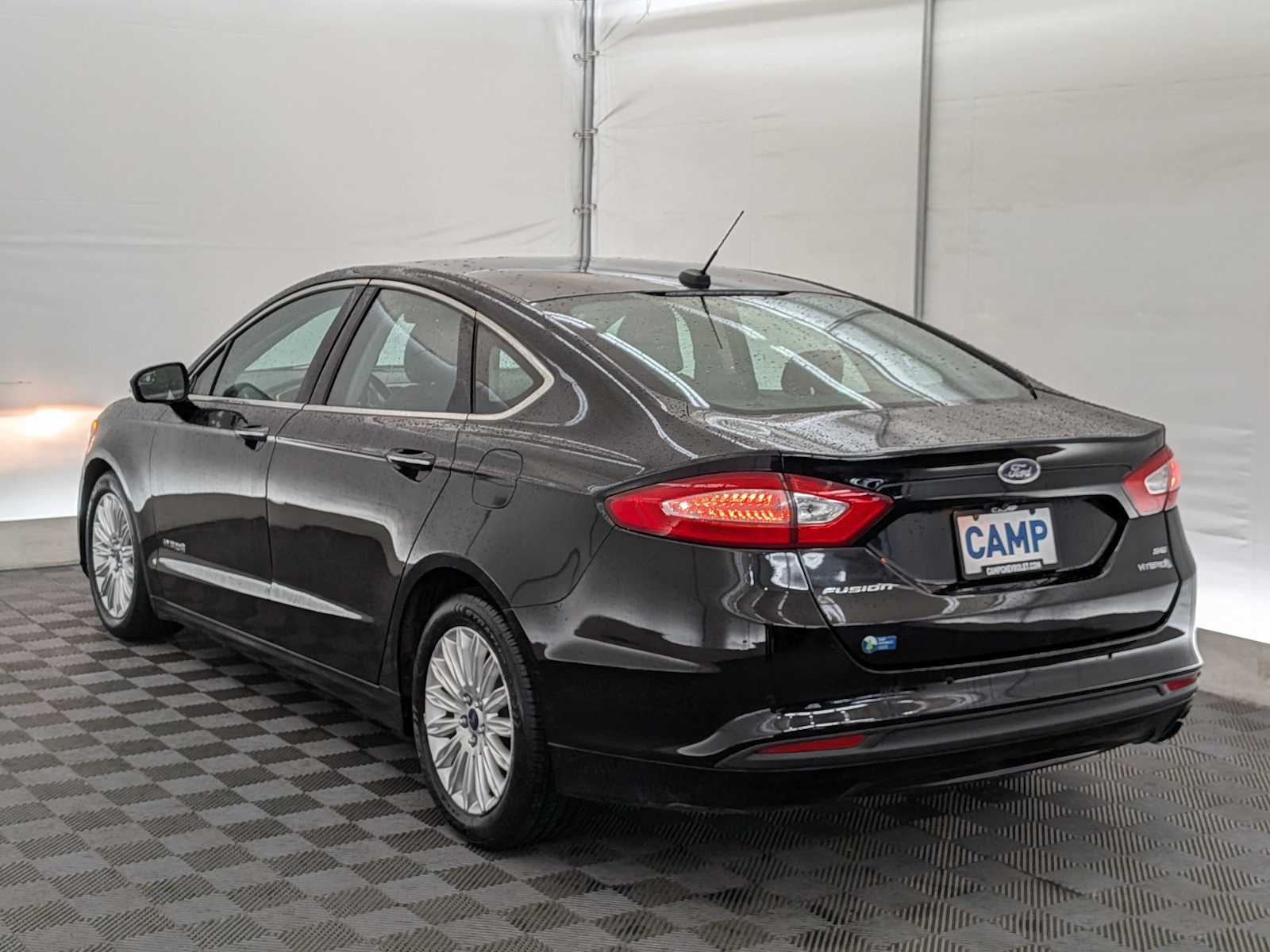 2016 Ford Fusion Hybrid SE photo 3