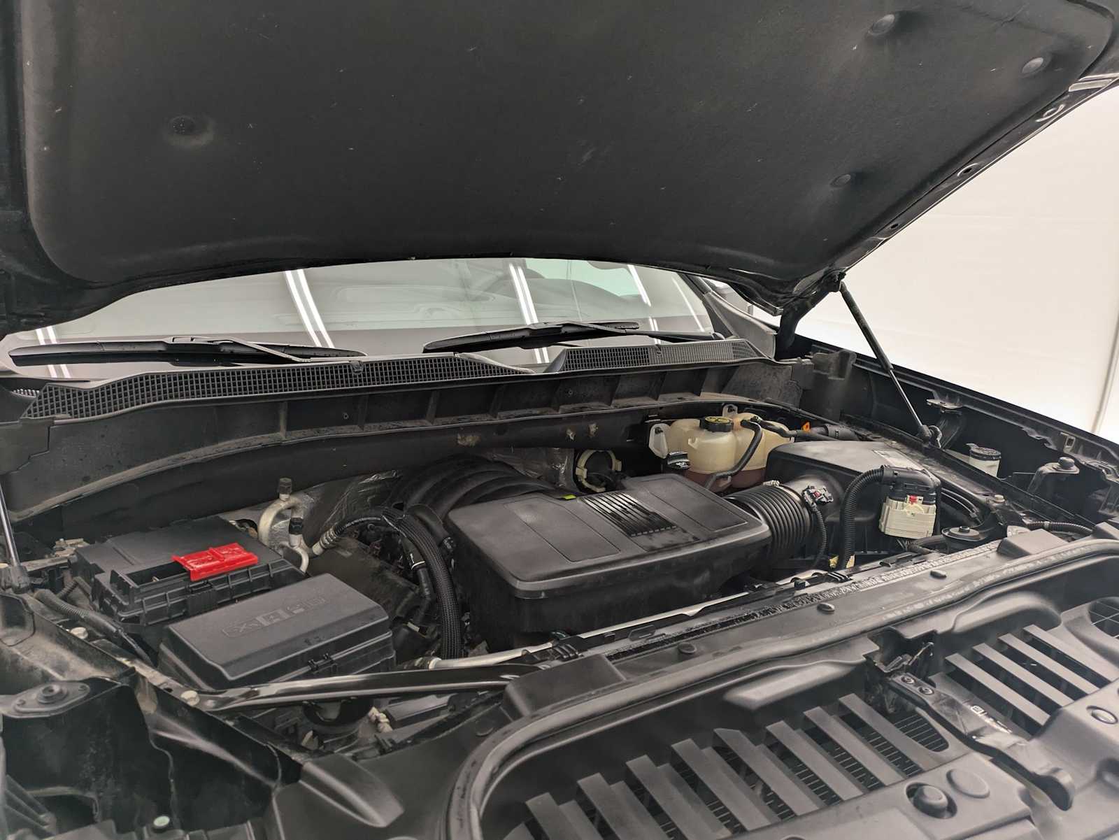 Thumbnail: 2019 Chevrolet Silverado 1500 - 16