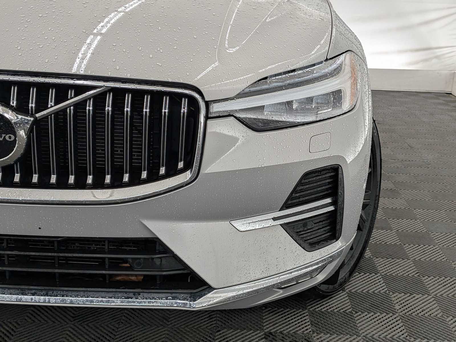 Thumbnail: 2022 Volvo XC60 - 10