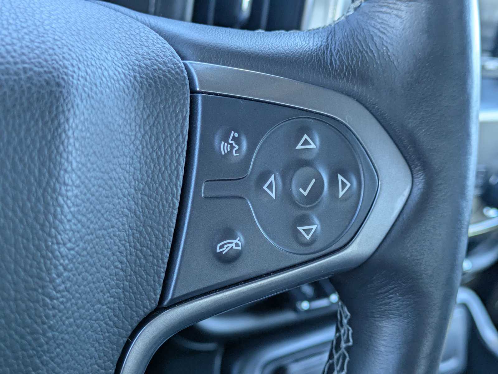 Thumbnail: 2015 Chevrolet Silverado 1500 - 27