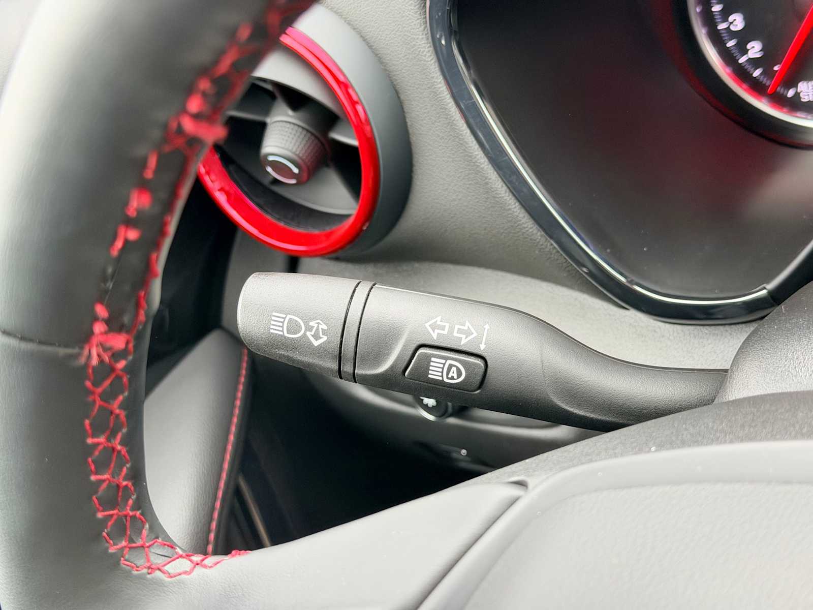 Thumbnail: 2025 Chevrolet Blazer - 27