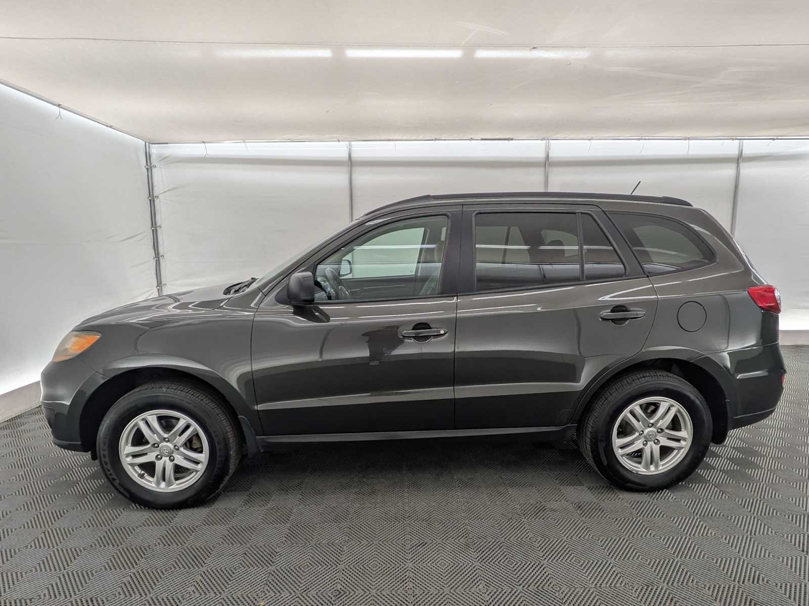 Thumbnail: 2011 Hyundai Santa Fe - 3