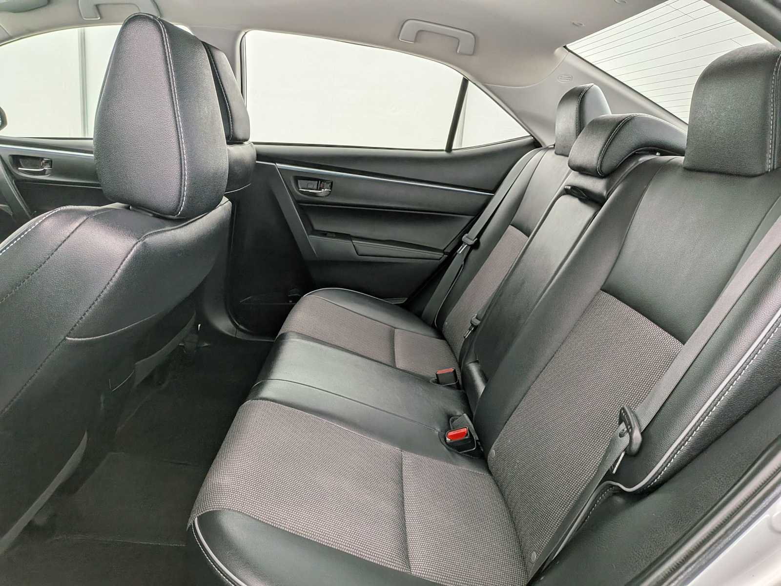 Thumbnail: 2016 Toyota Corolla - 20