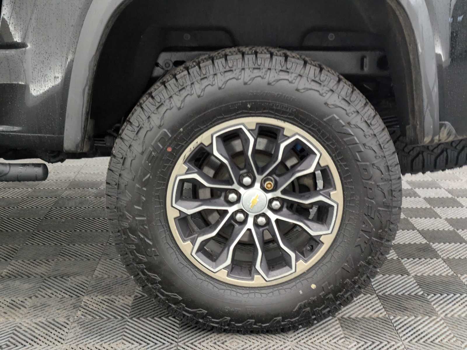 Thumbnail: 2019 Chevrolet Colorado - 16