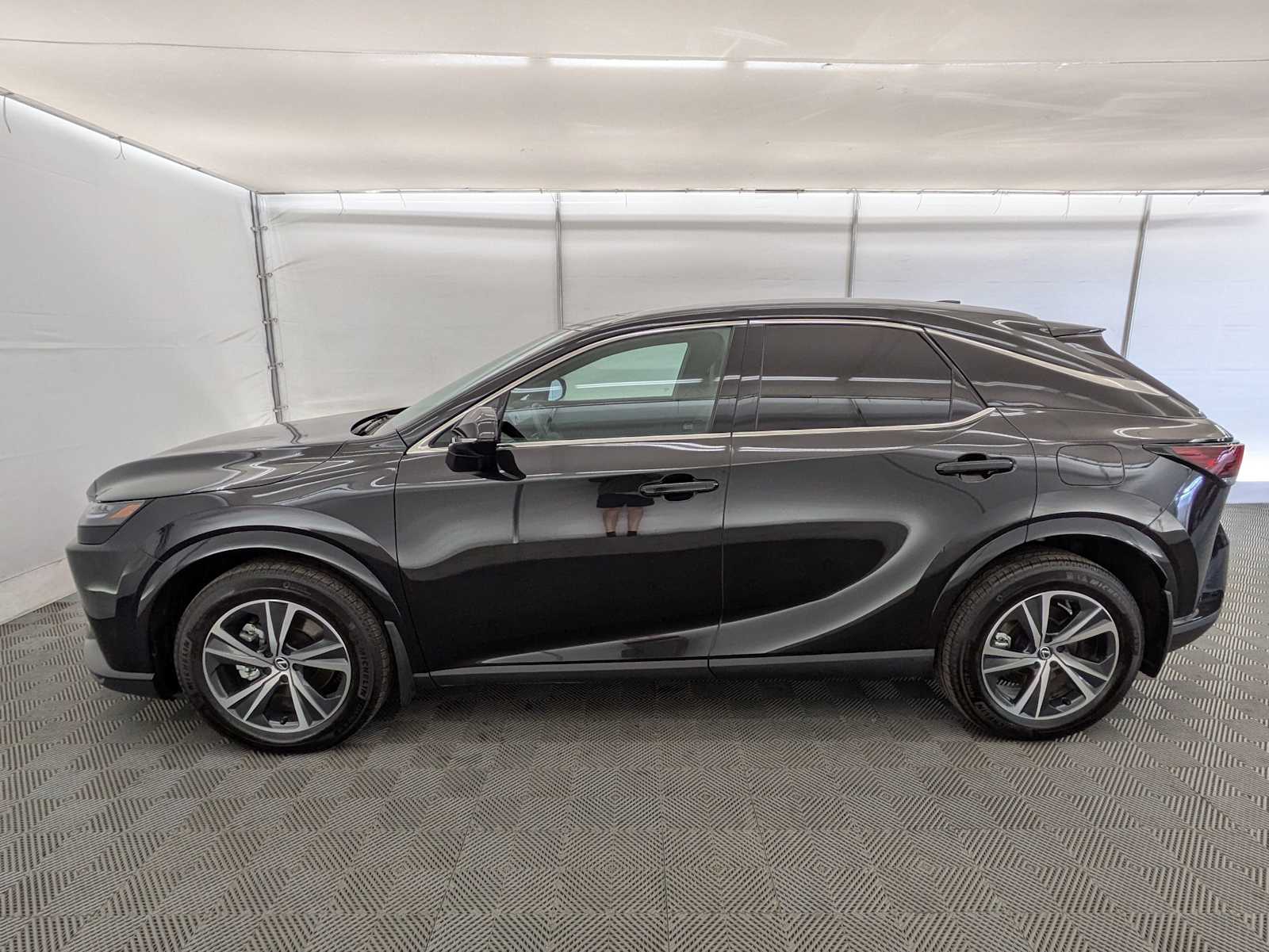 2024 Lexus RX  3