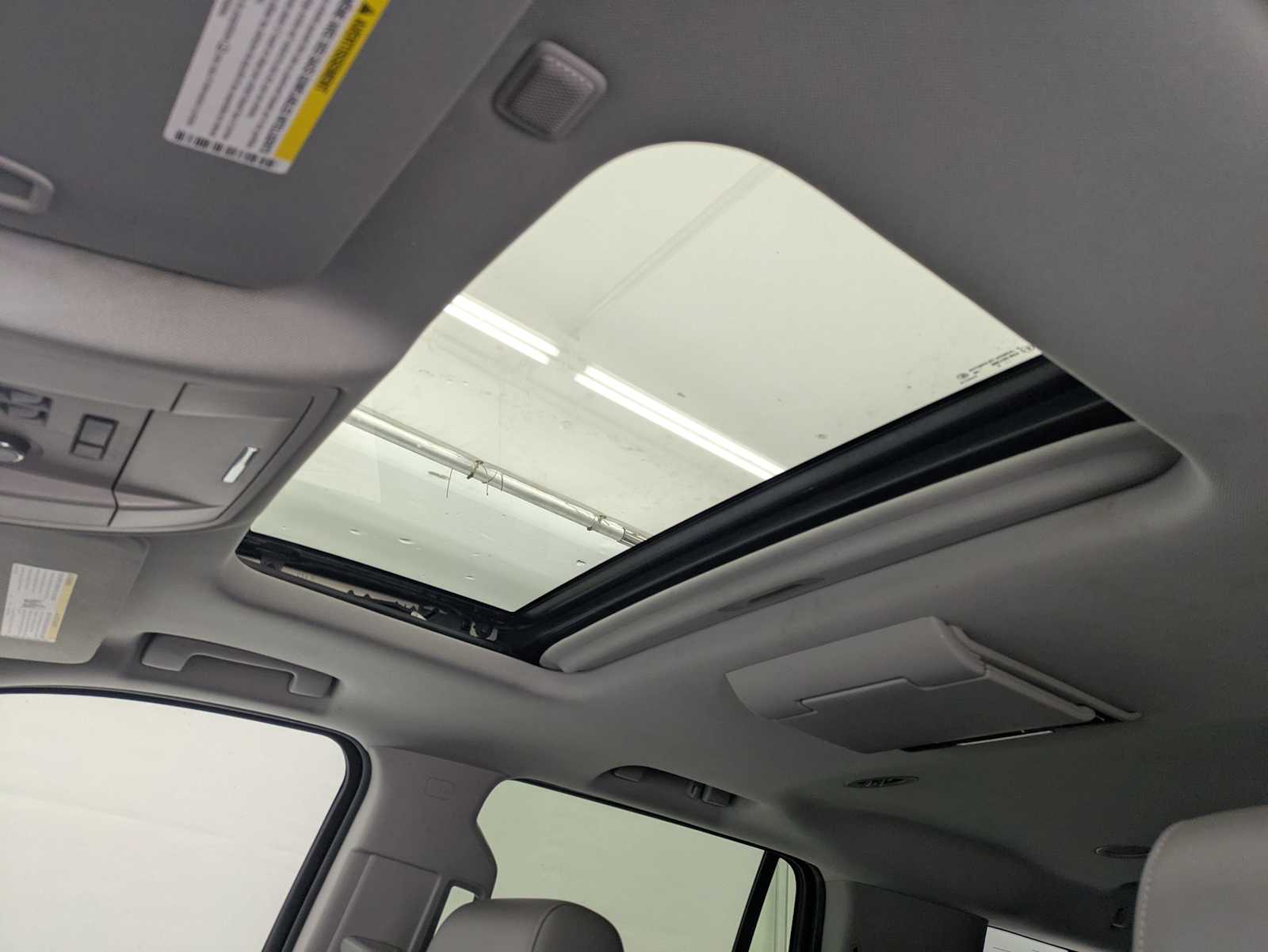 Thumbnail: 2015 Chevrolet Tahoe - 20