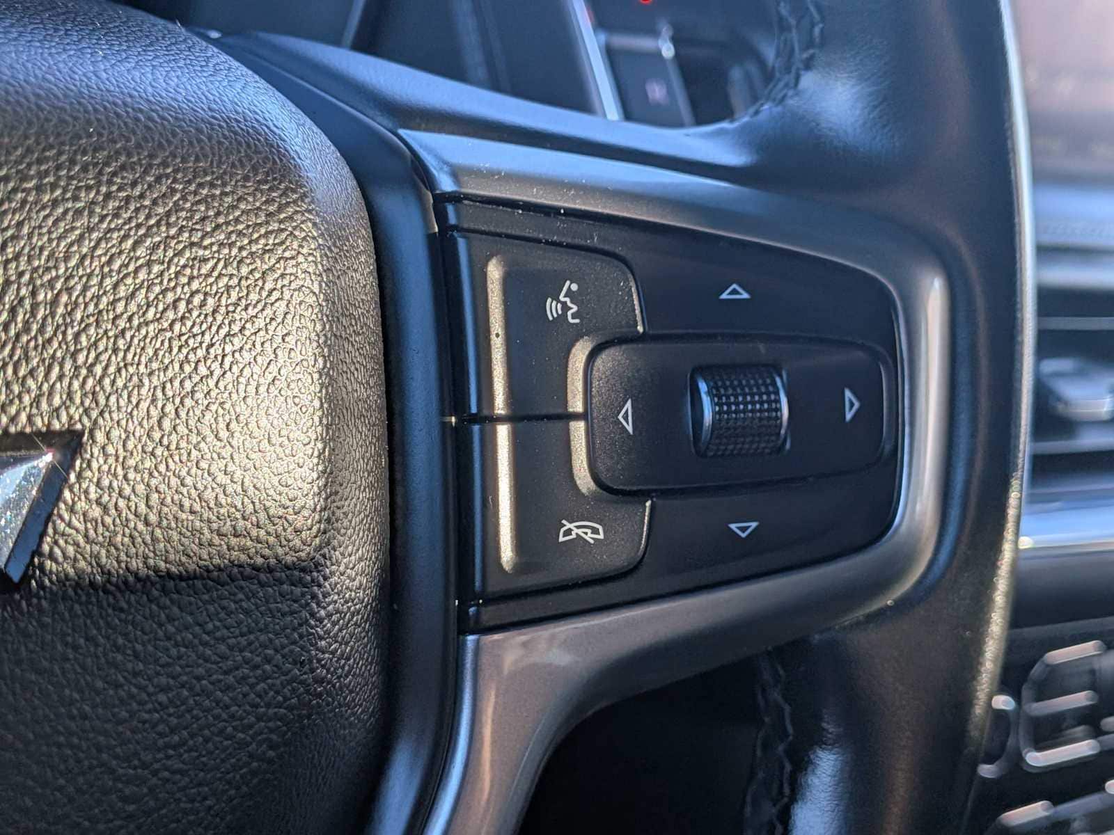 Thumbnail: 2023 Chevrolet Suburban - 26