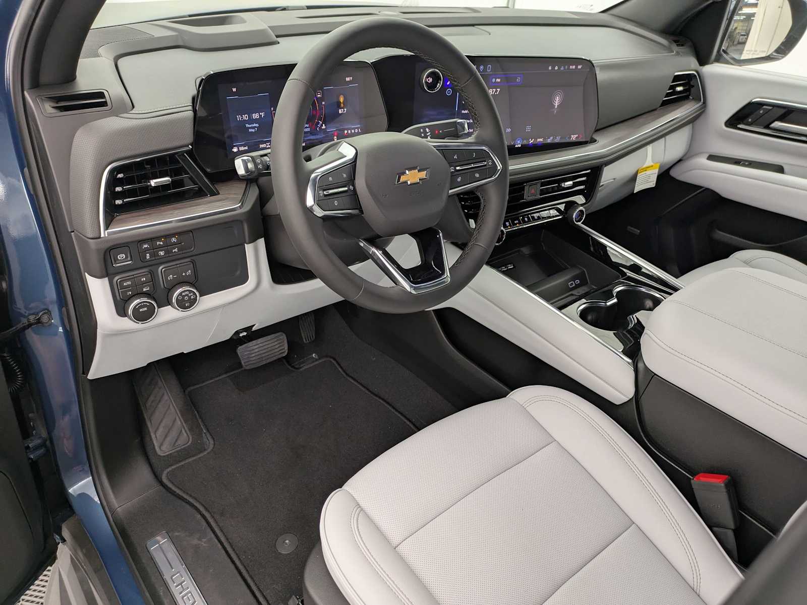 Thumbnail: 2026 Chevrolet Tahoe - 2