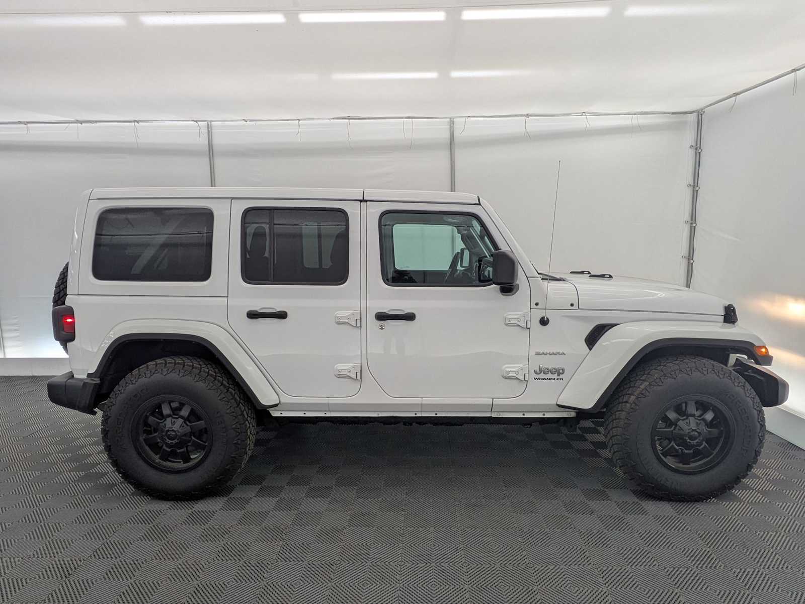 Thumbnail: 2023 Jeep Wrangler - 7