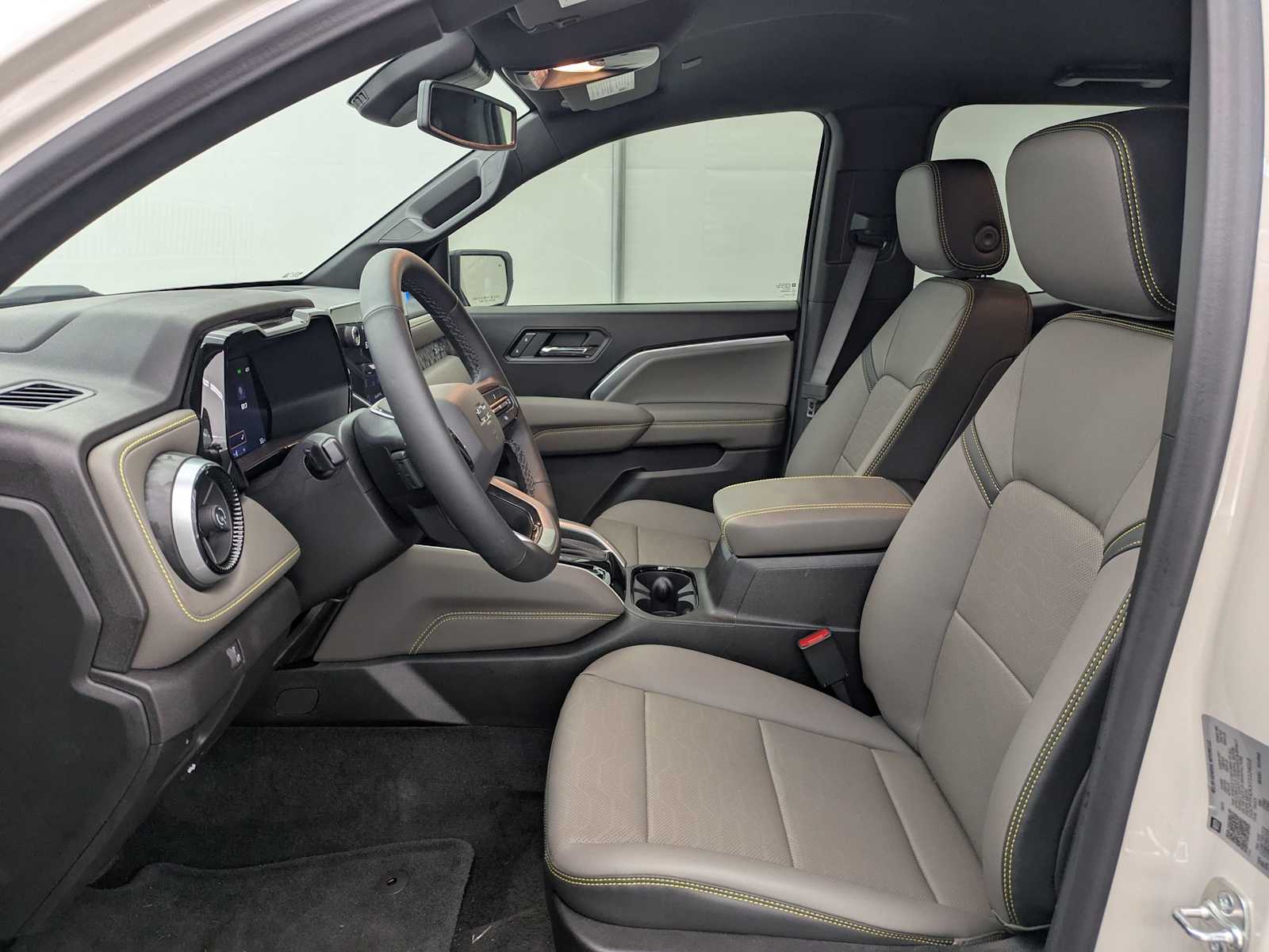 Thumbnail: 2026 Chevrolet Colorado - 19