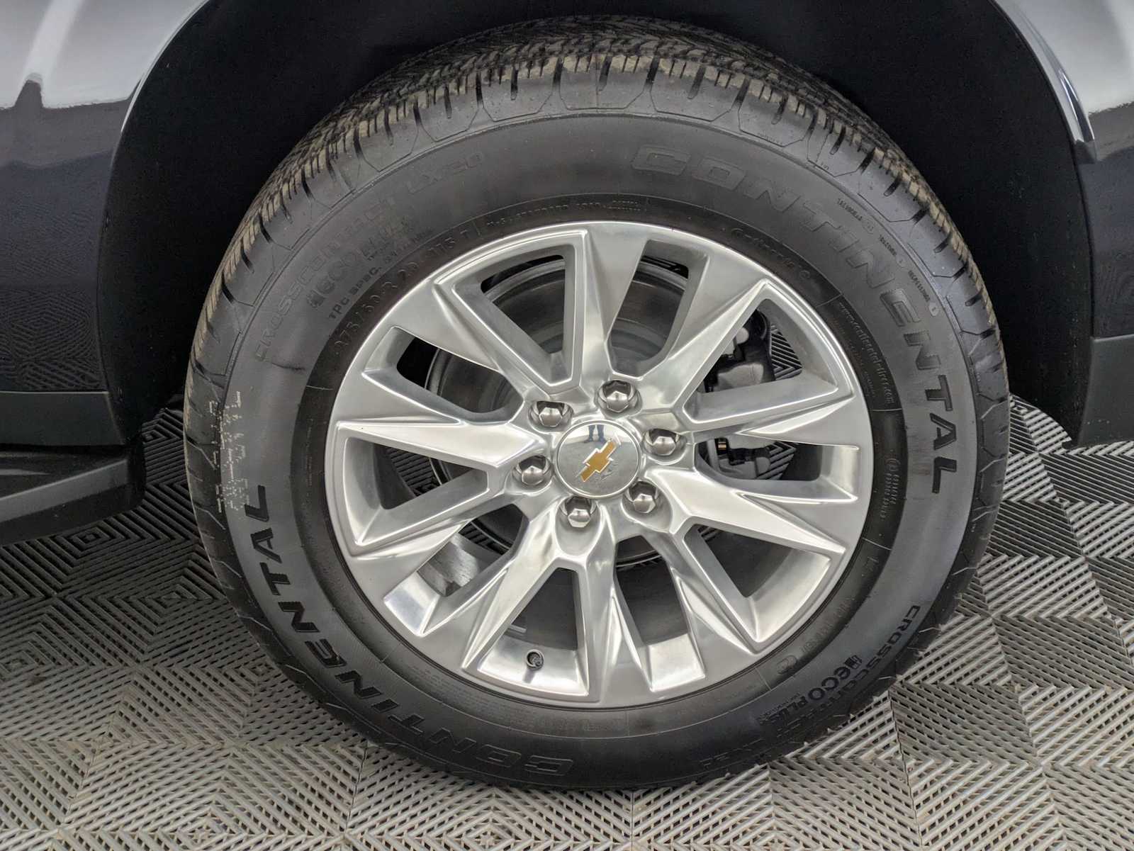 Thumbnail: 2025 Chevrolet Suburban - 14