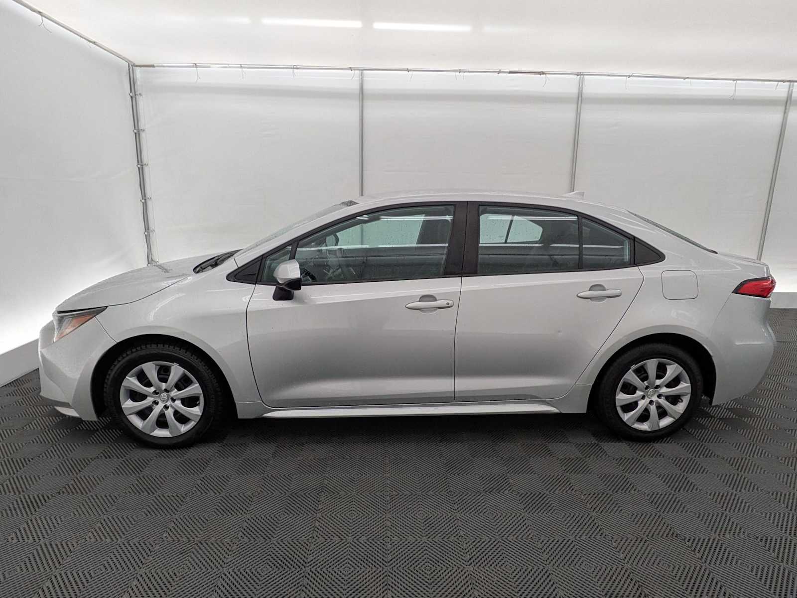 Thumbnail: 2022 Toyota Corolla - 3