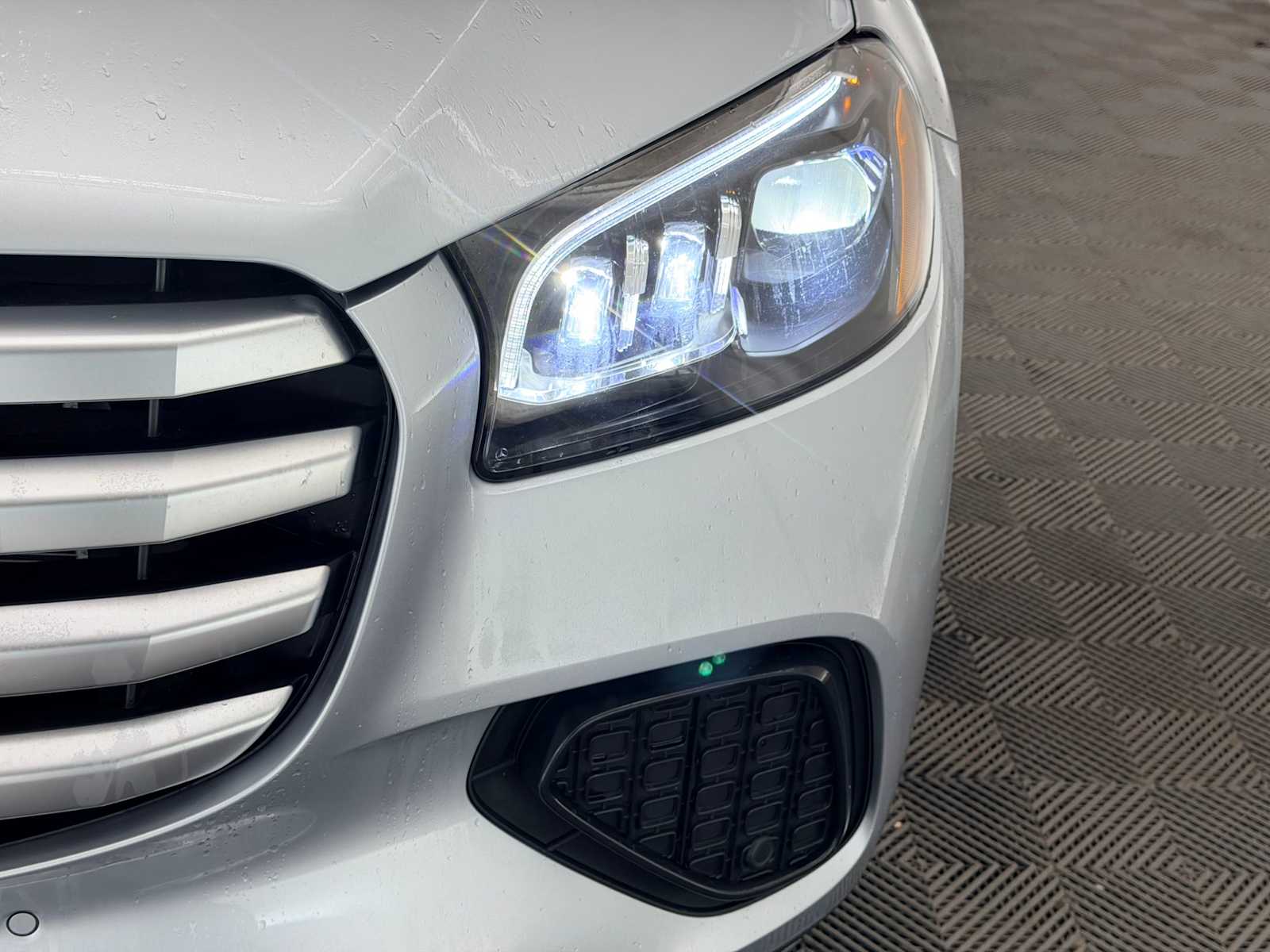 Thumbnail: 2024 Mercedes-Benz GLS - 10