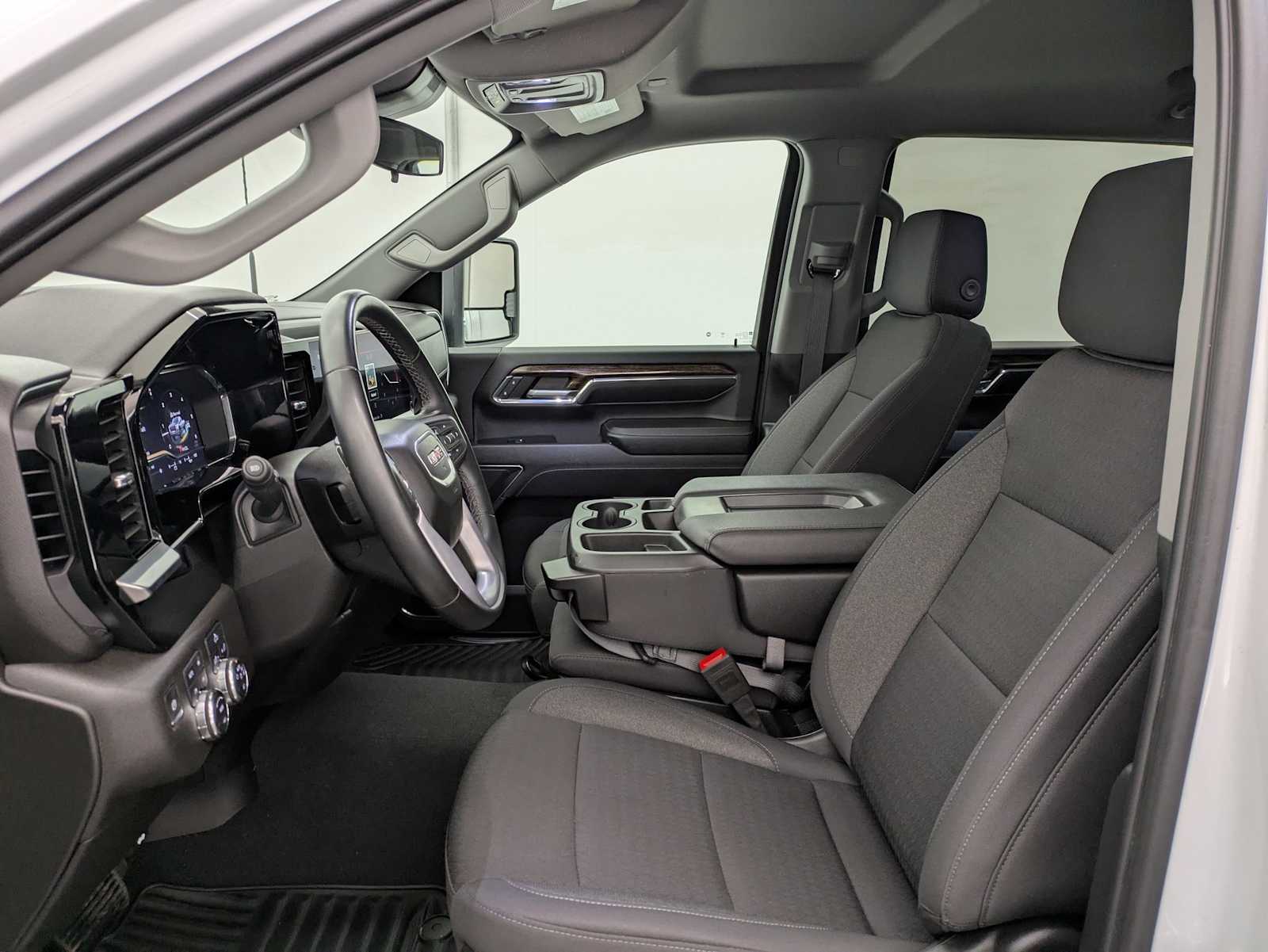 Thumbnail: 2024 GMC Sierra 3500 - 18