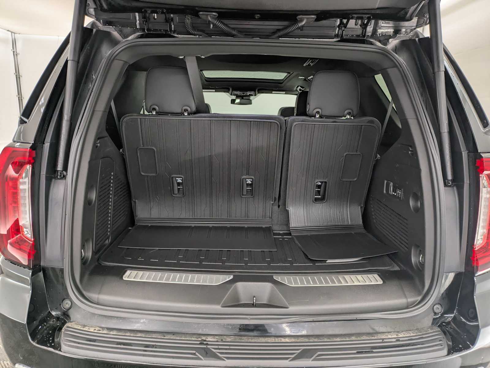 Thumbnail: 2023 GMC Yukon - 34