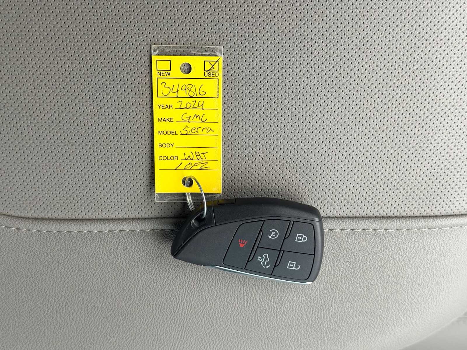 Thumbnail: 2024 GMC Sierra 2500 - 32