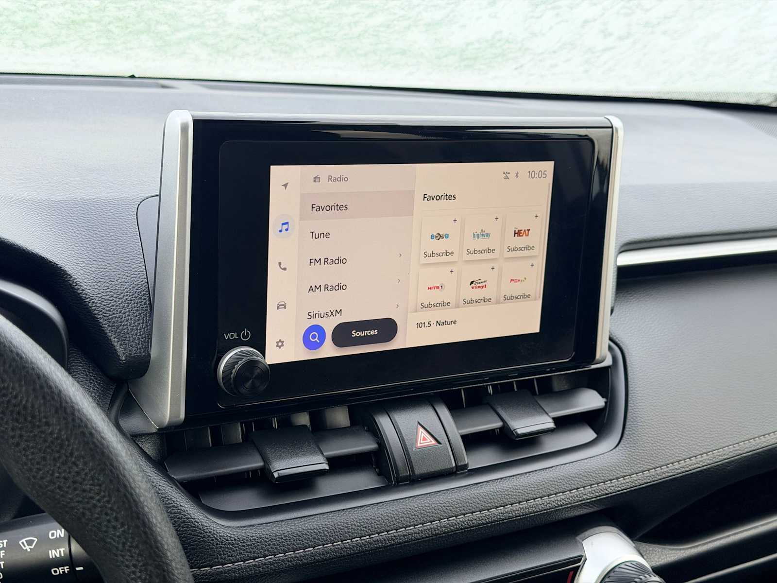 Thumbnail: 2025 Toyota RAV4 - 29