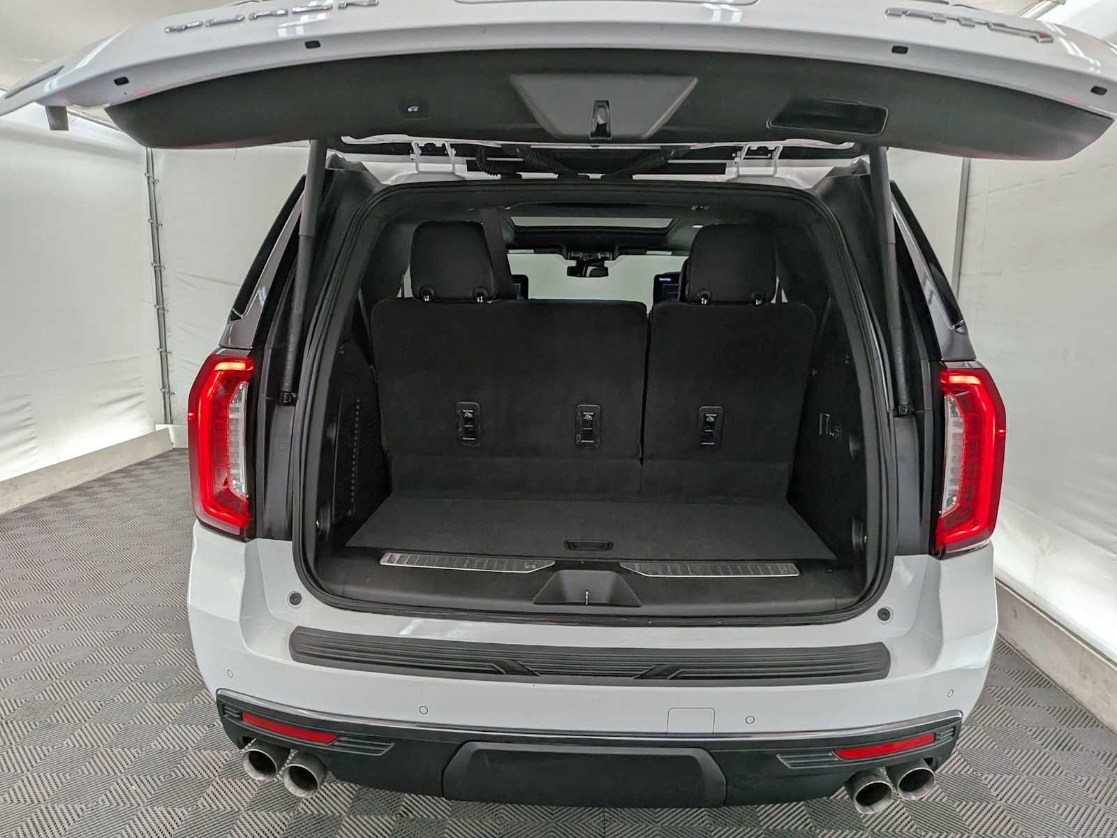 Thumbnail: 2023 GMC Yukon - 35