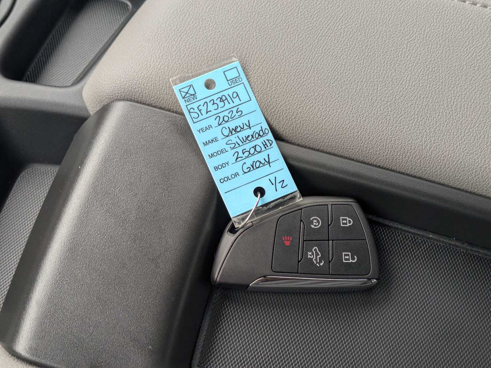 Thumbnail: 2025 Chevrolet Silverado 2500 - 34