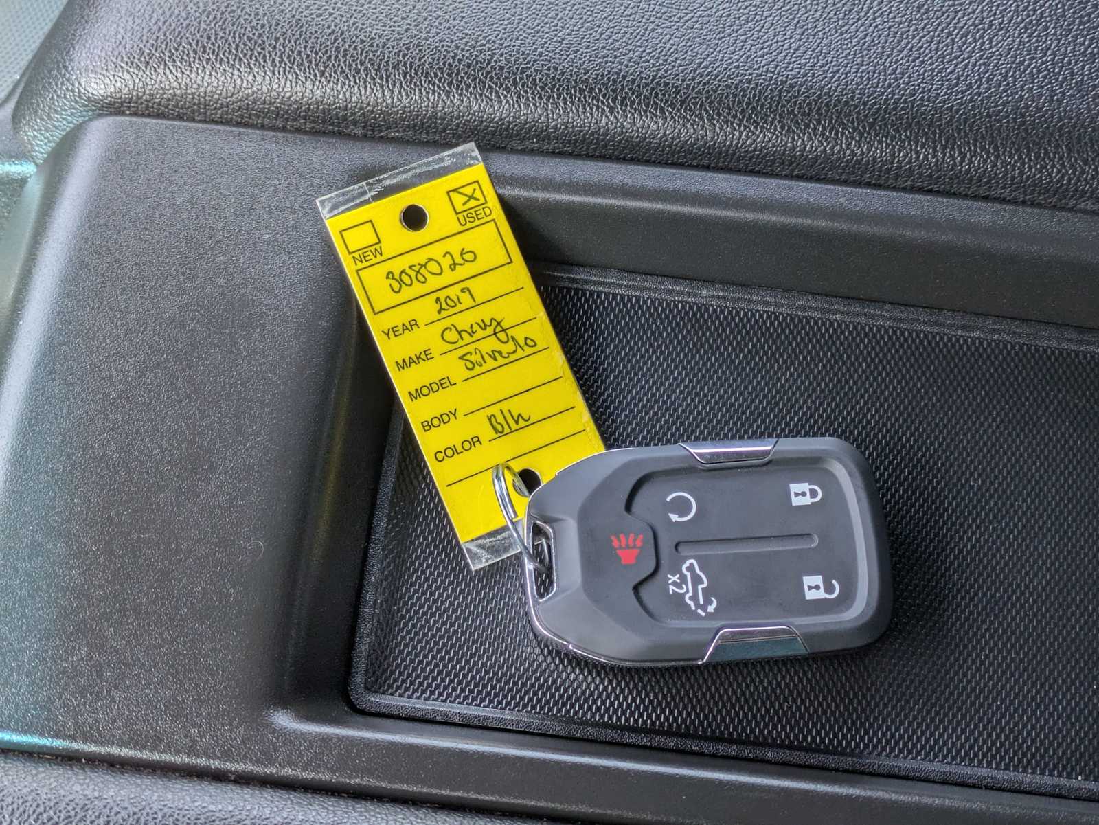 Thumbnail: 2019 Chevrolet Silverado 1500 - 34