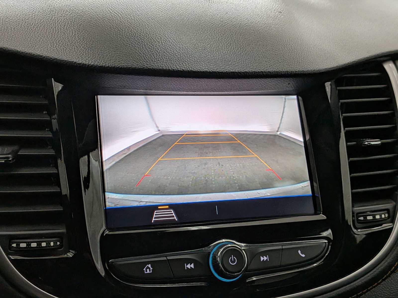 Thumbnail: 2021 Chevrolet Trax - 26