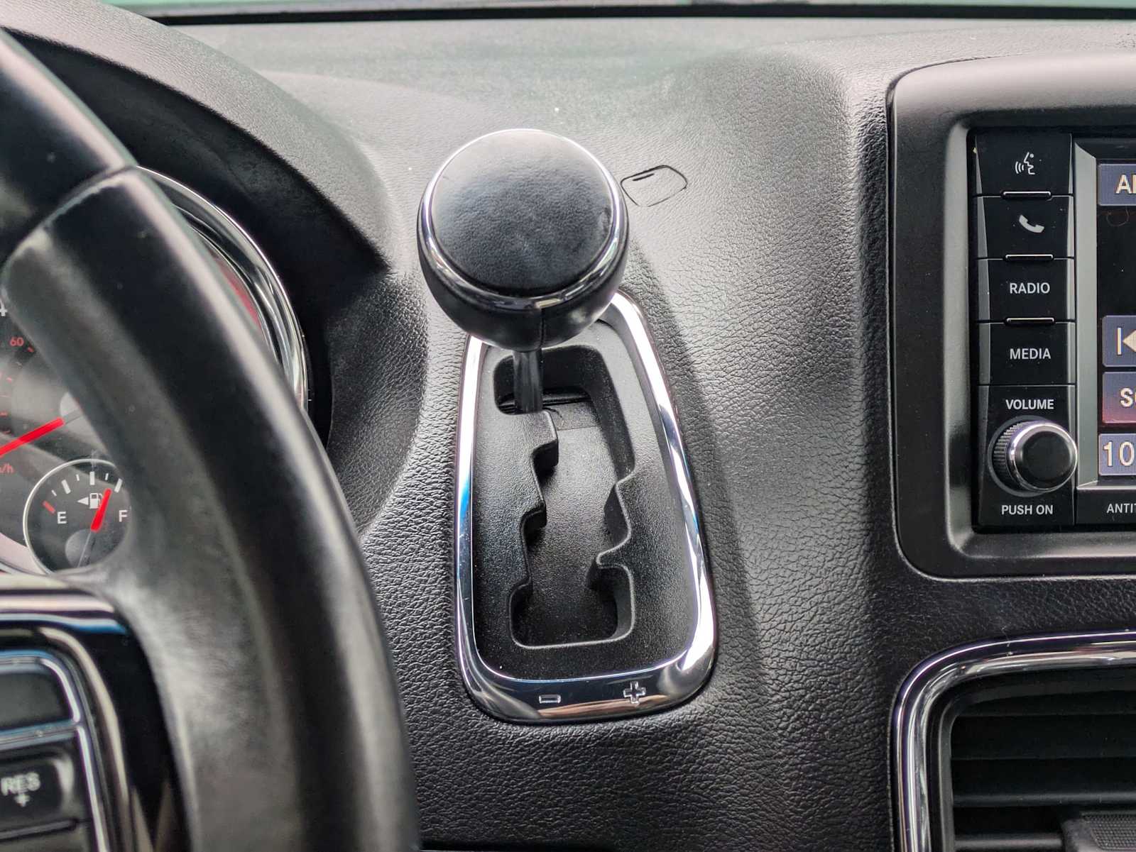 Thumbnail: 2017 Dodge Grand Caravan - 29