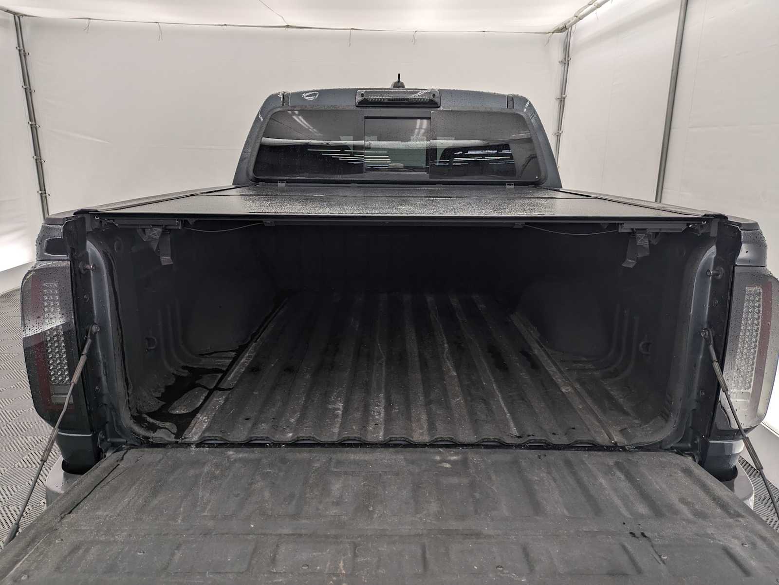 Thumbnail: 2018 Chevrolet Colorado - 32