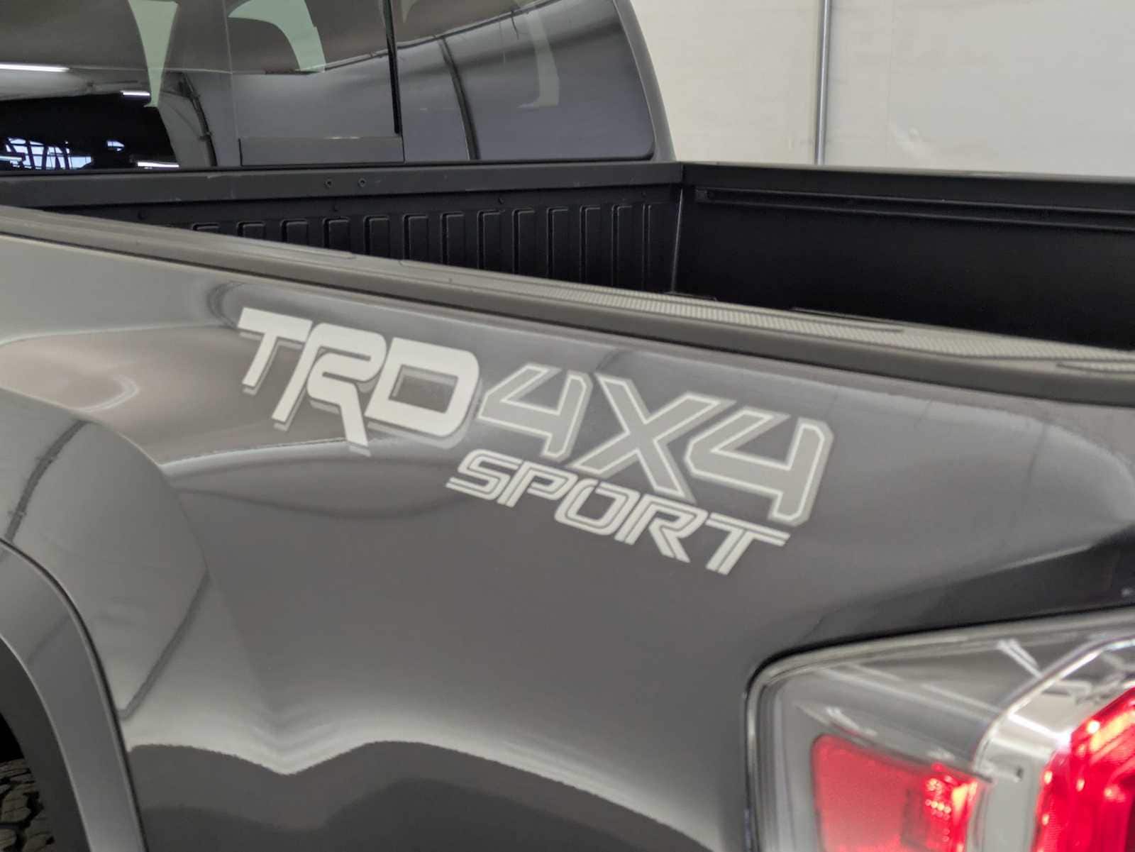 2020 Toyota Tacoma TRD Sport 12