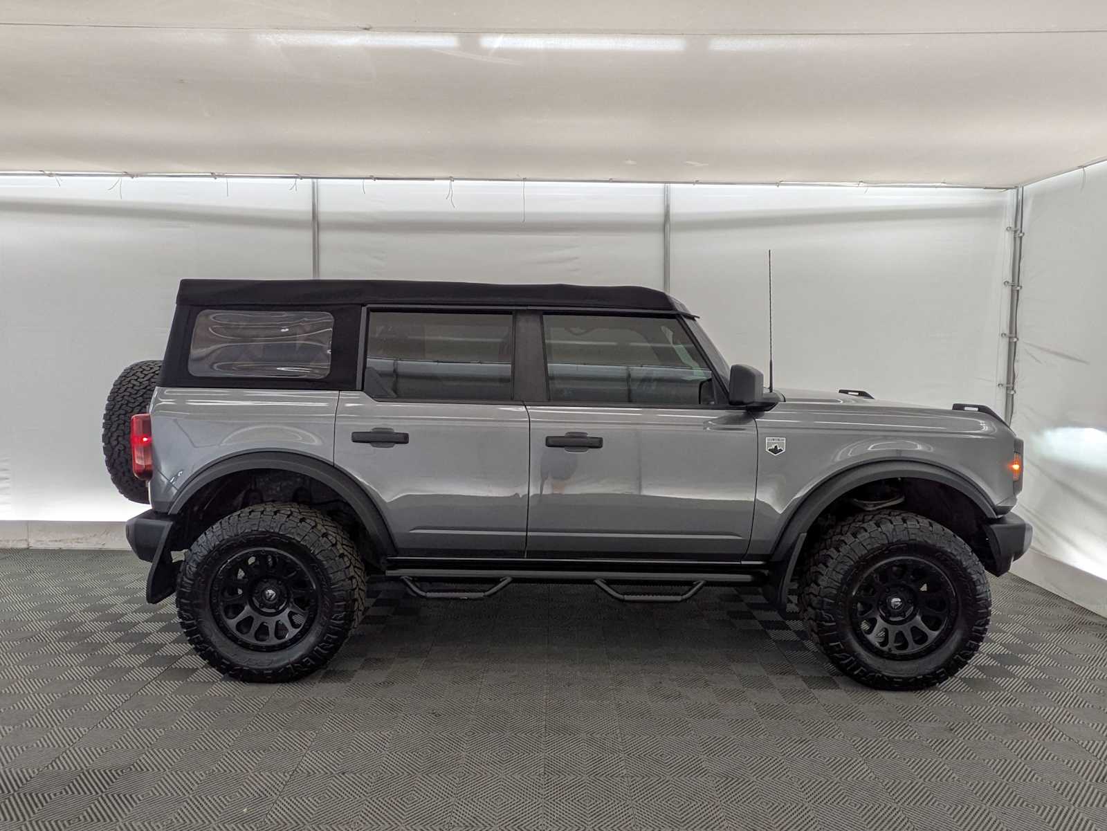 Thumbnail: 2021 Ford Bronco - 7