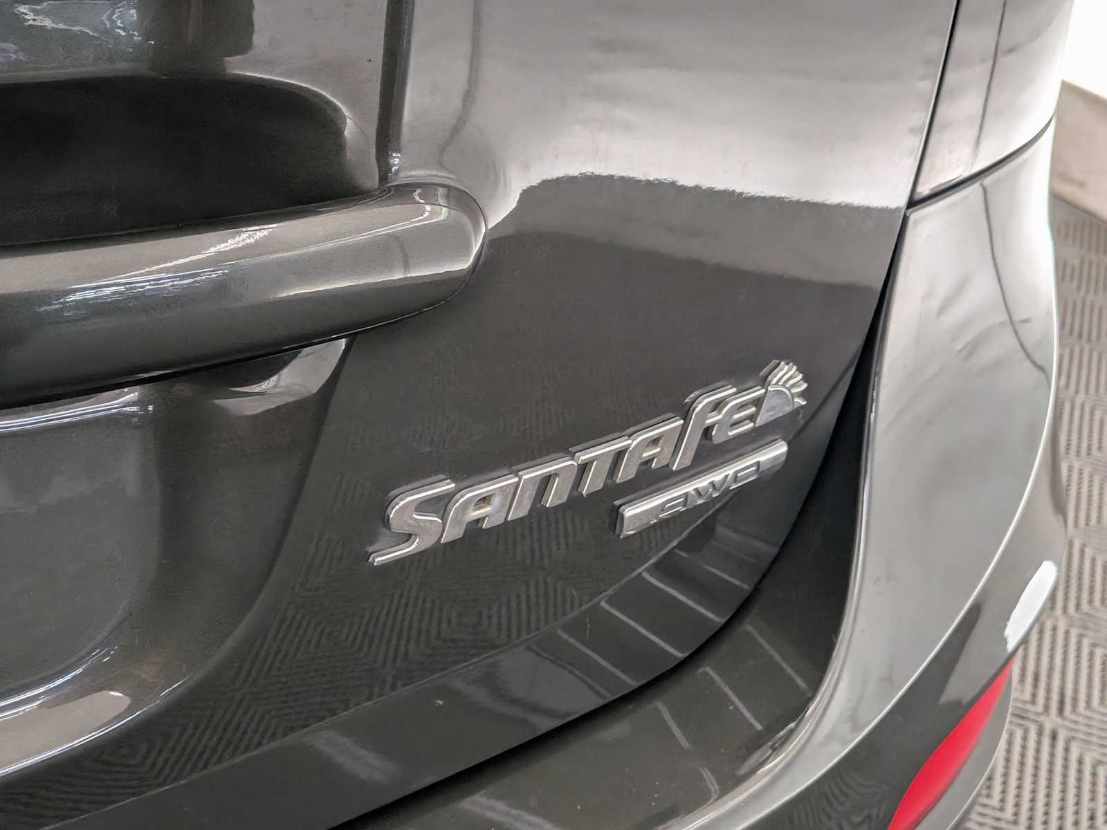 Thumbnail: 2011 Hyundai Santa Fe - 13