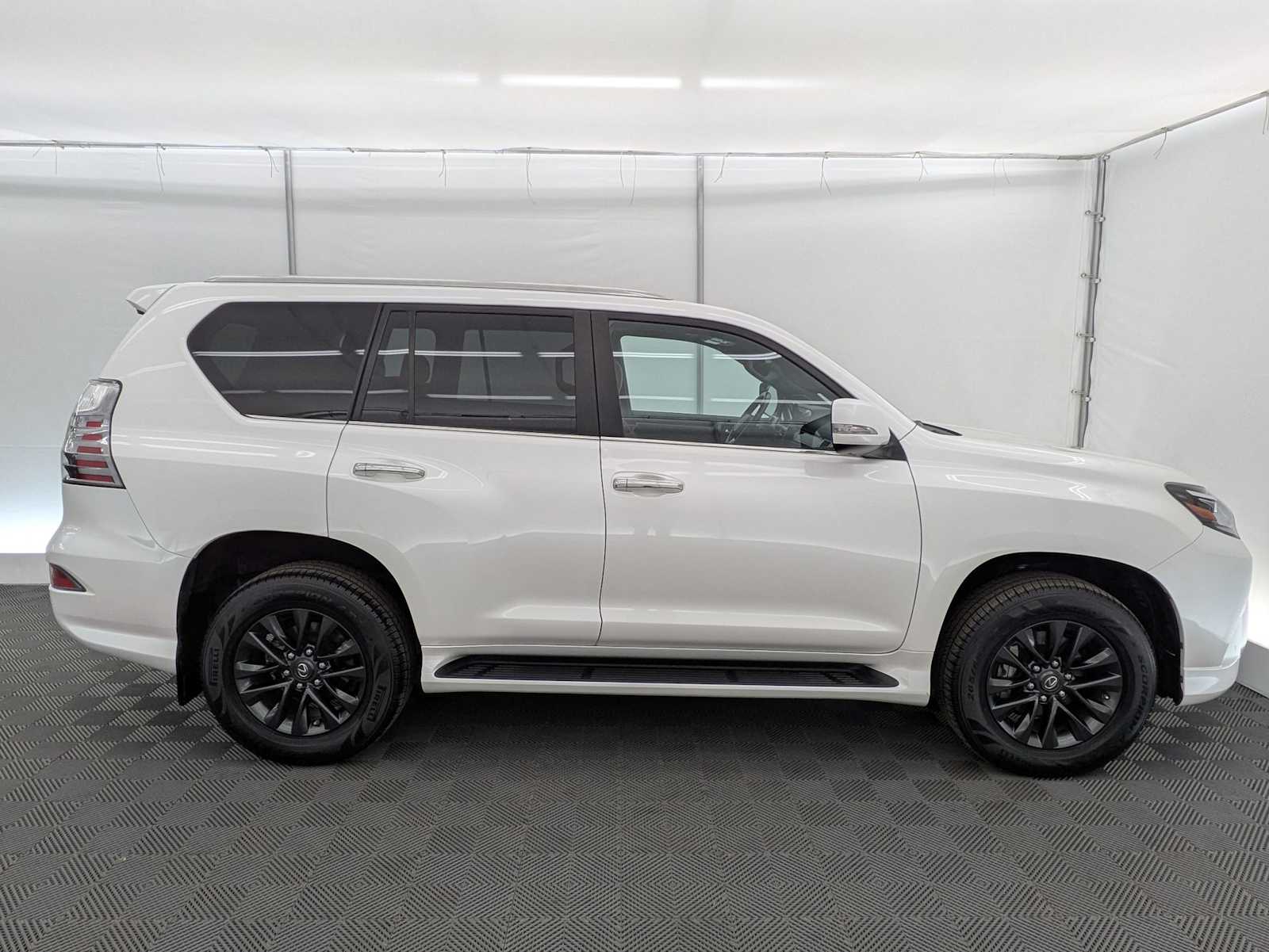 Thumbnail: 2023 Lexus GX - 7
